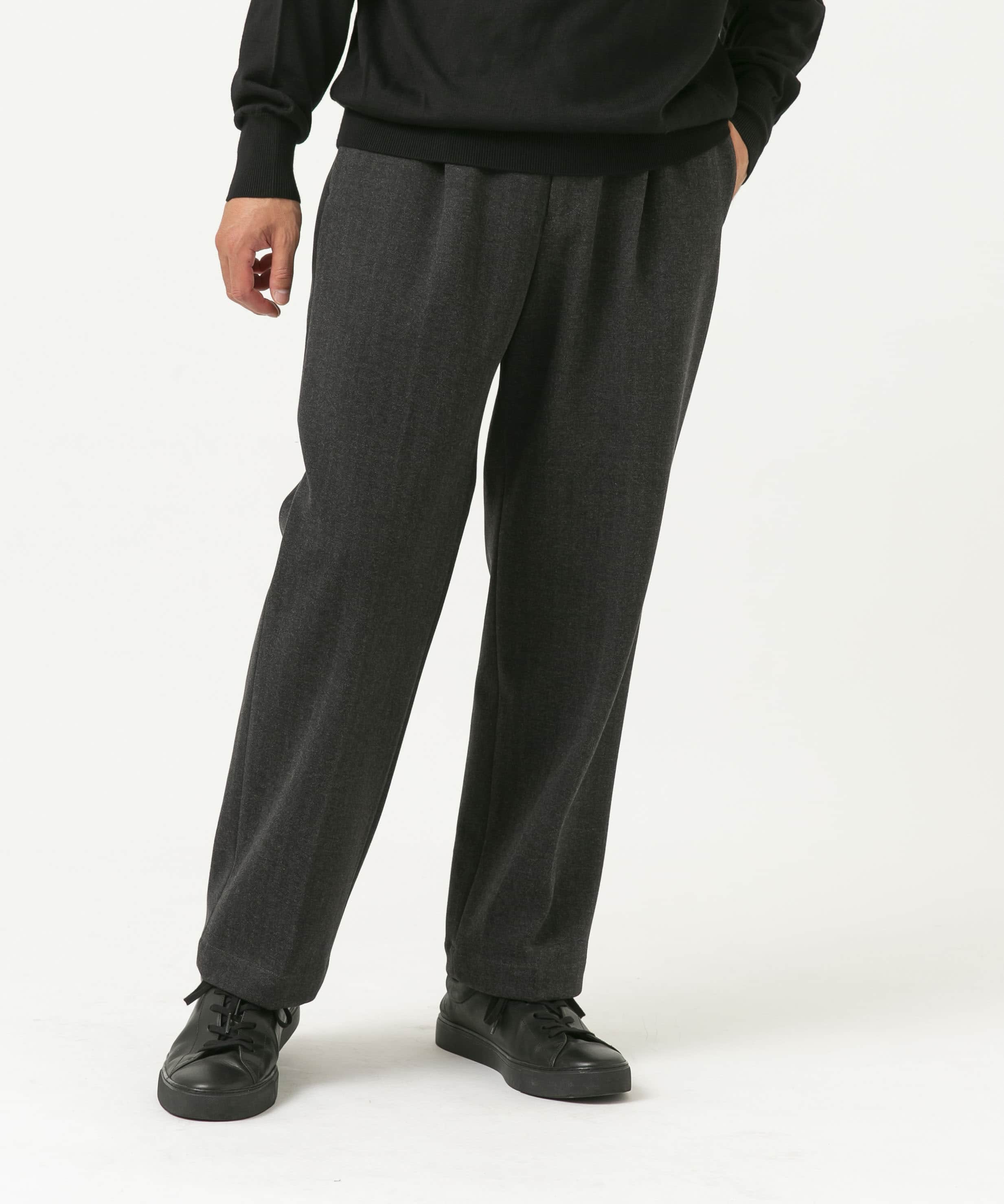 ストレッチヘリンボーン1タックワイドスラックス(M CHARCOAL): ボトム