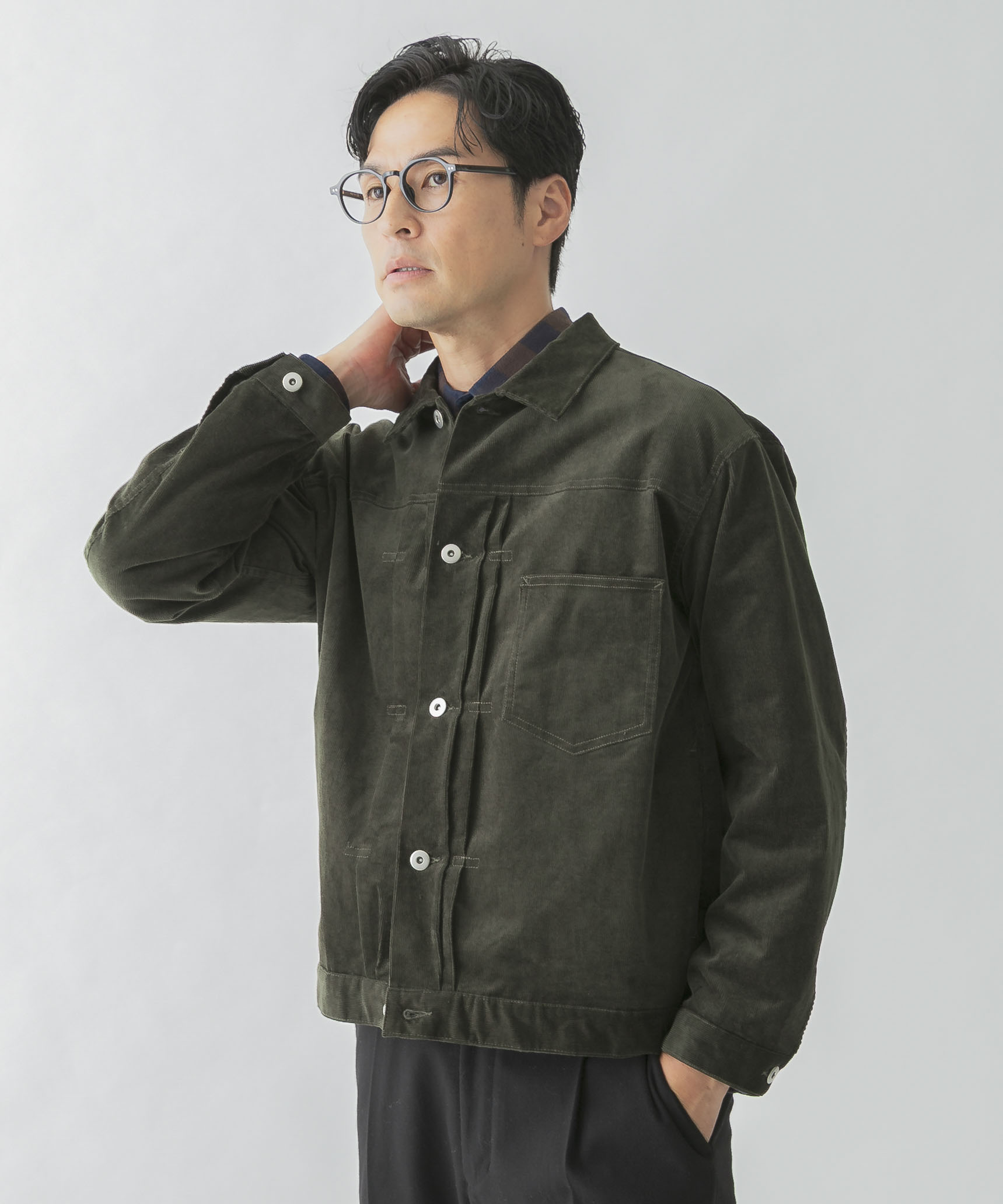 KHAKI