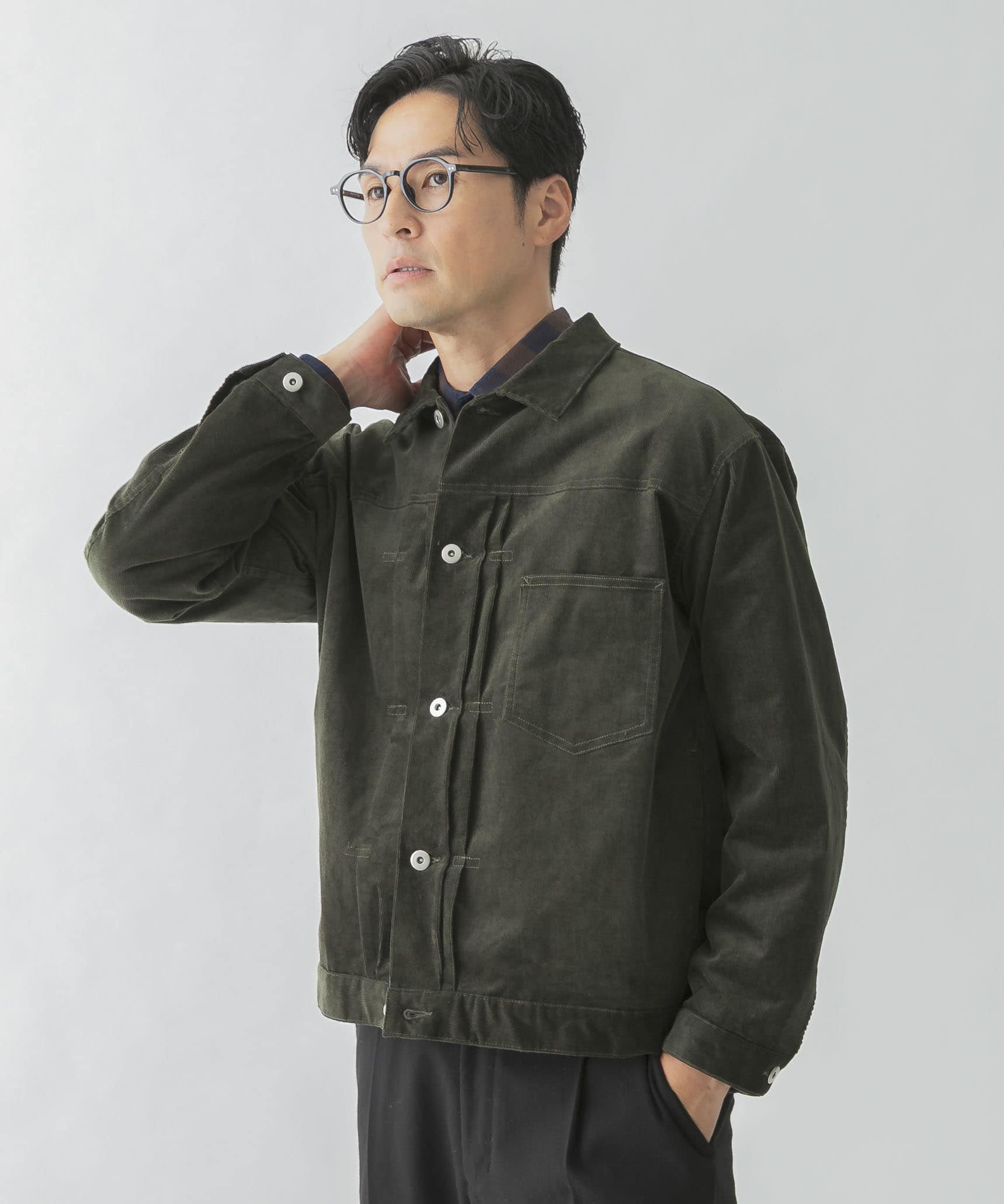 KHAKI