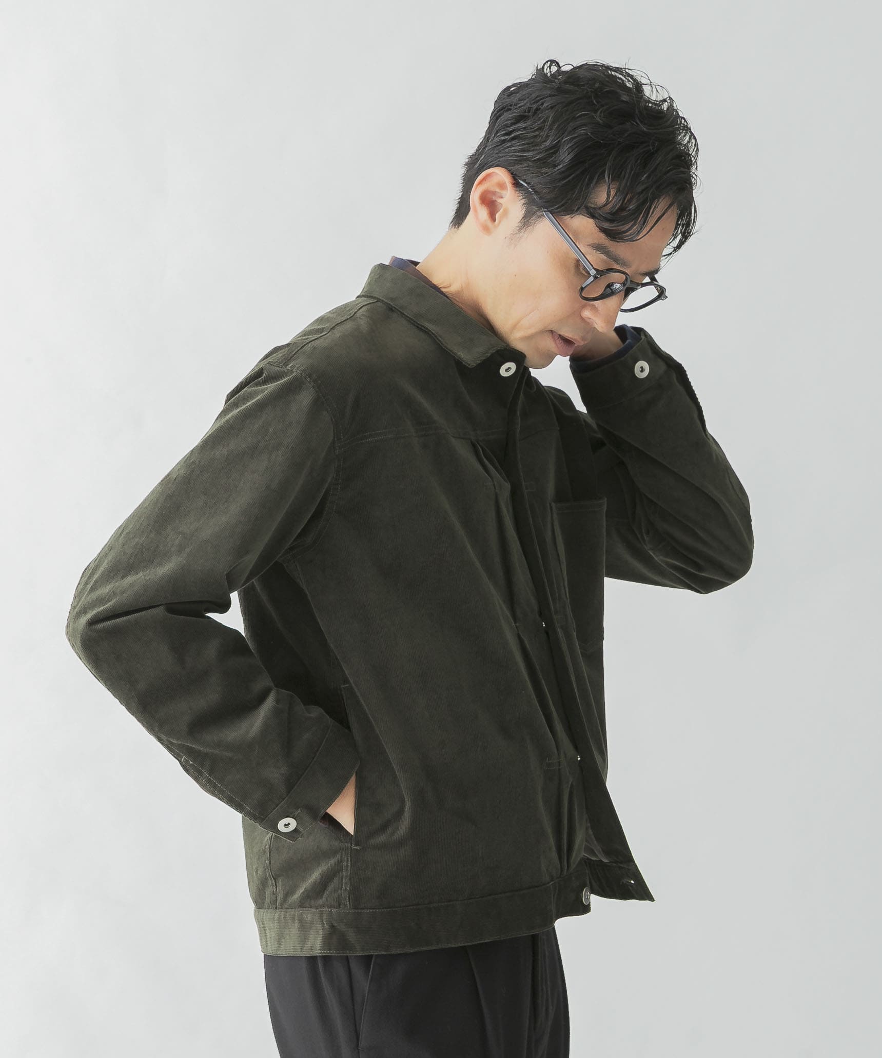 KHAKI