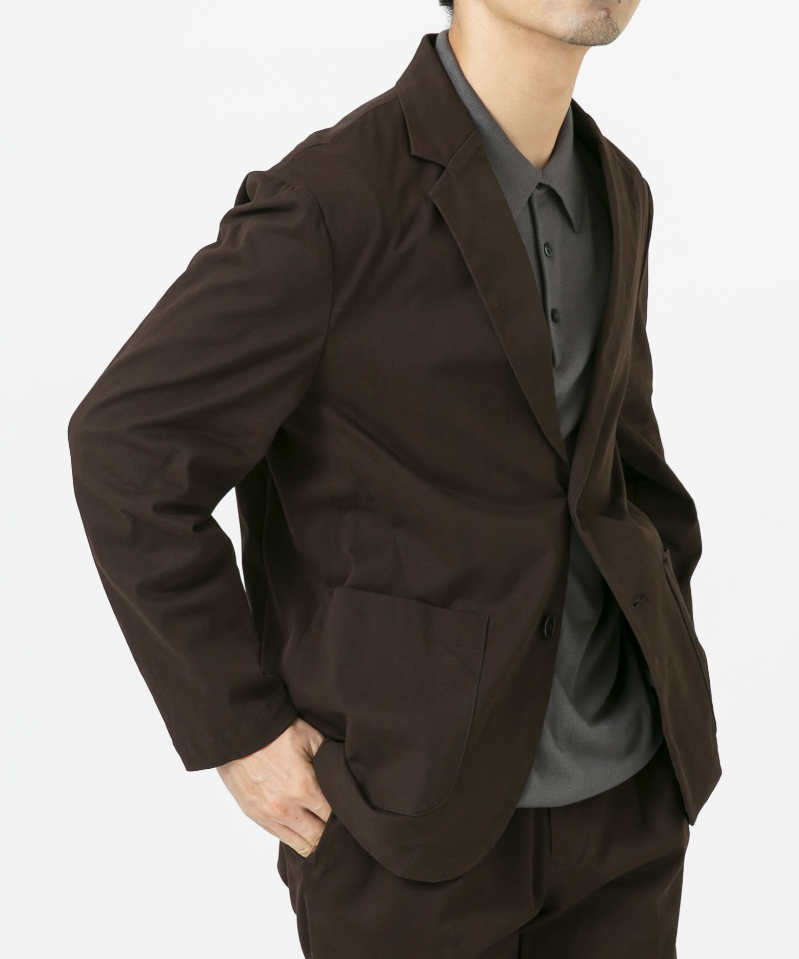 DARK BROWN
