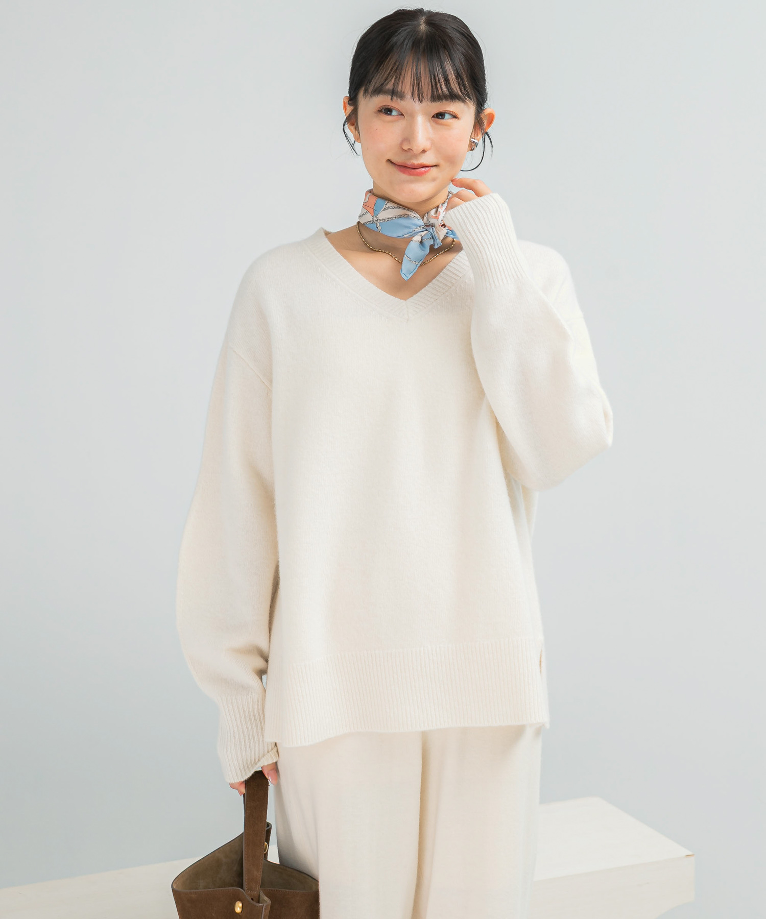 ウールカシミヤVネックニットプルオーバー