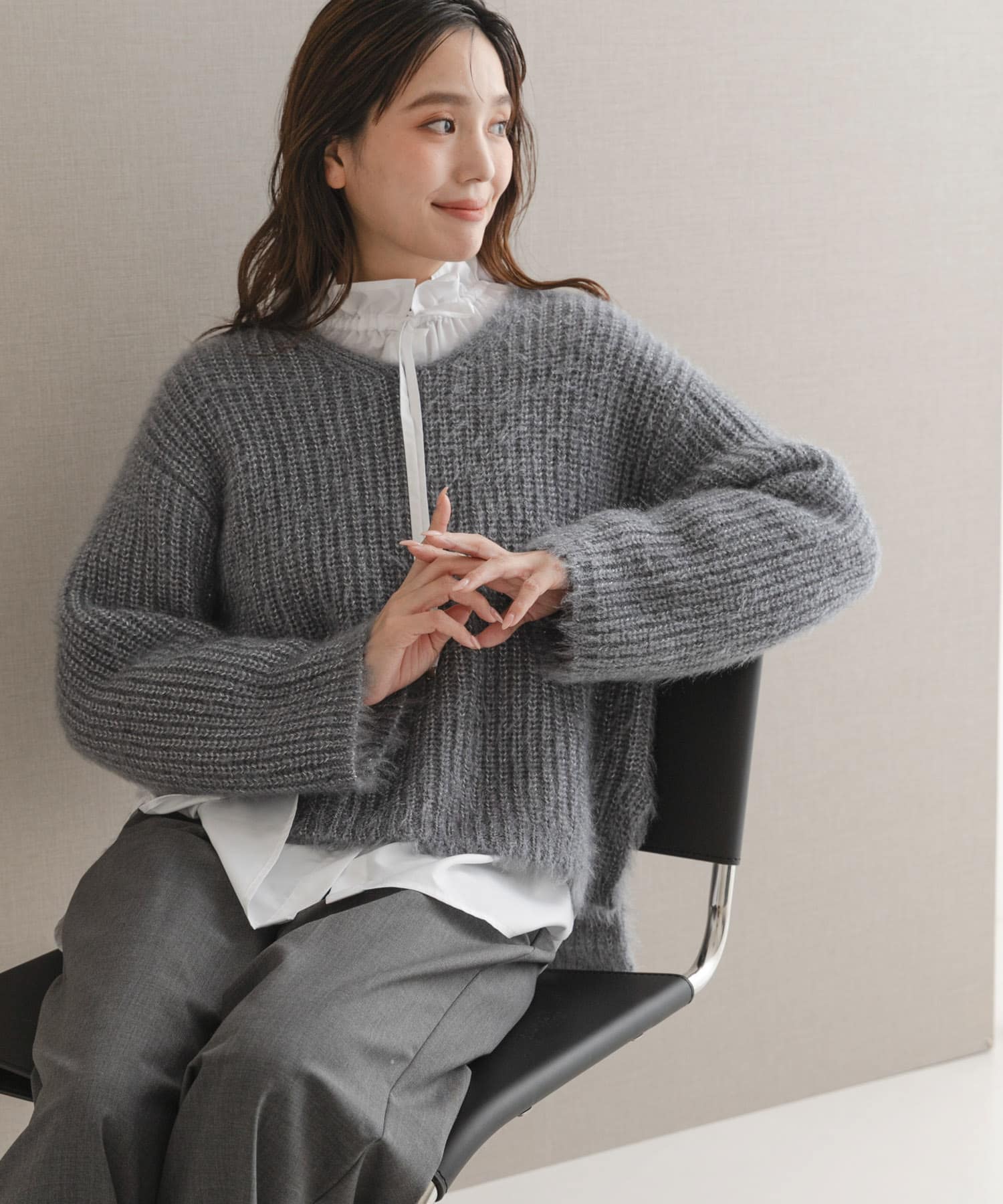 シャギーVネックニット