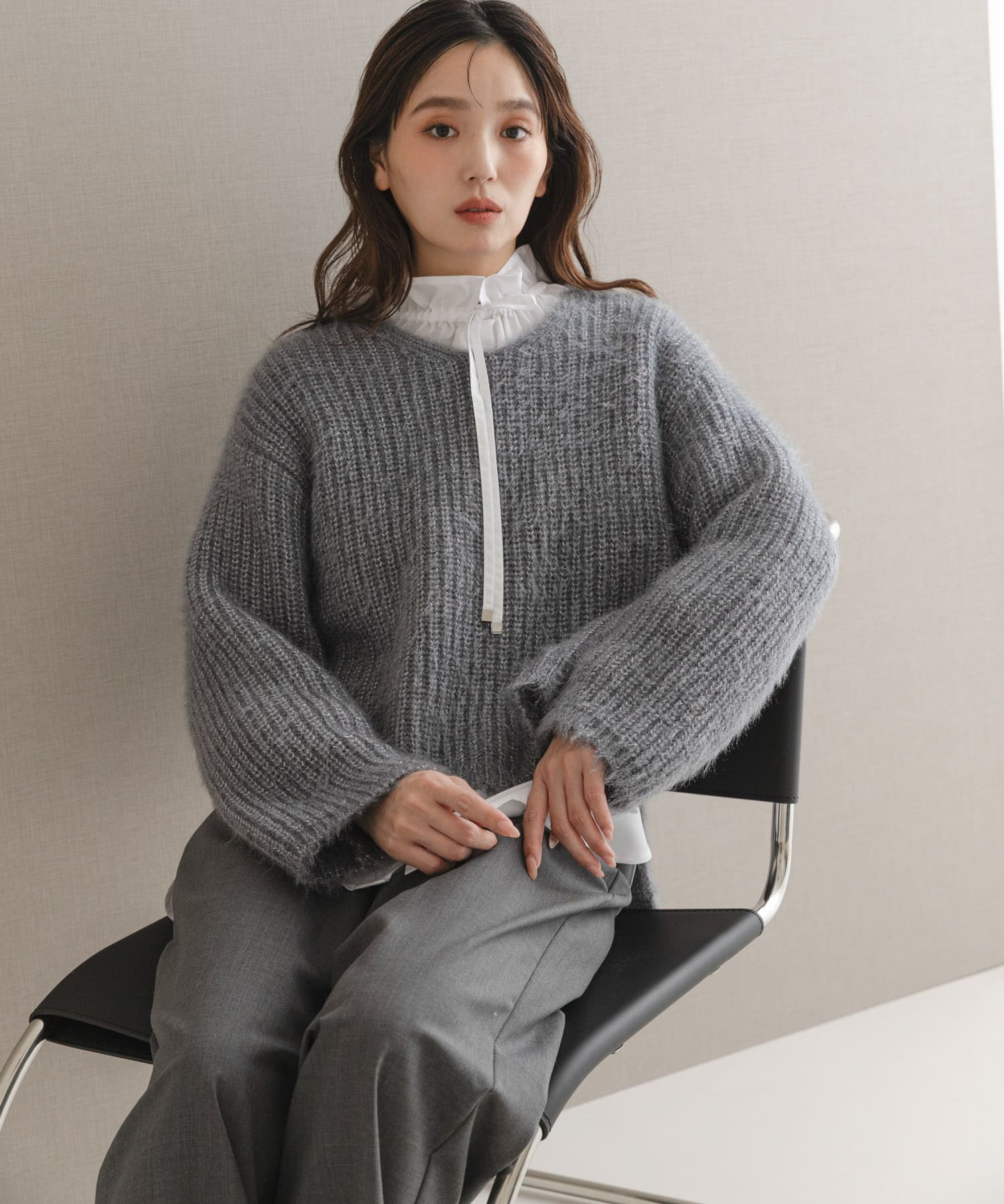 GRAY