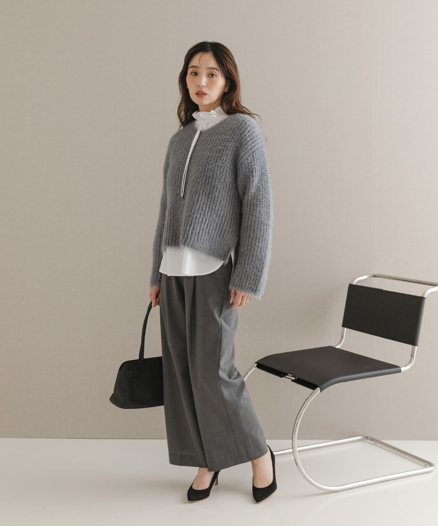 GRAY