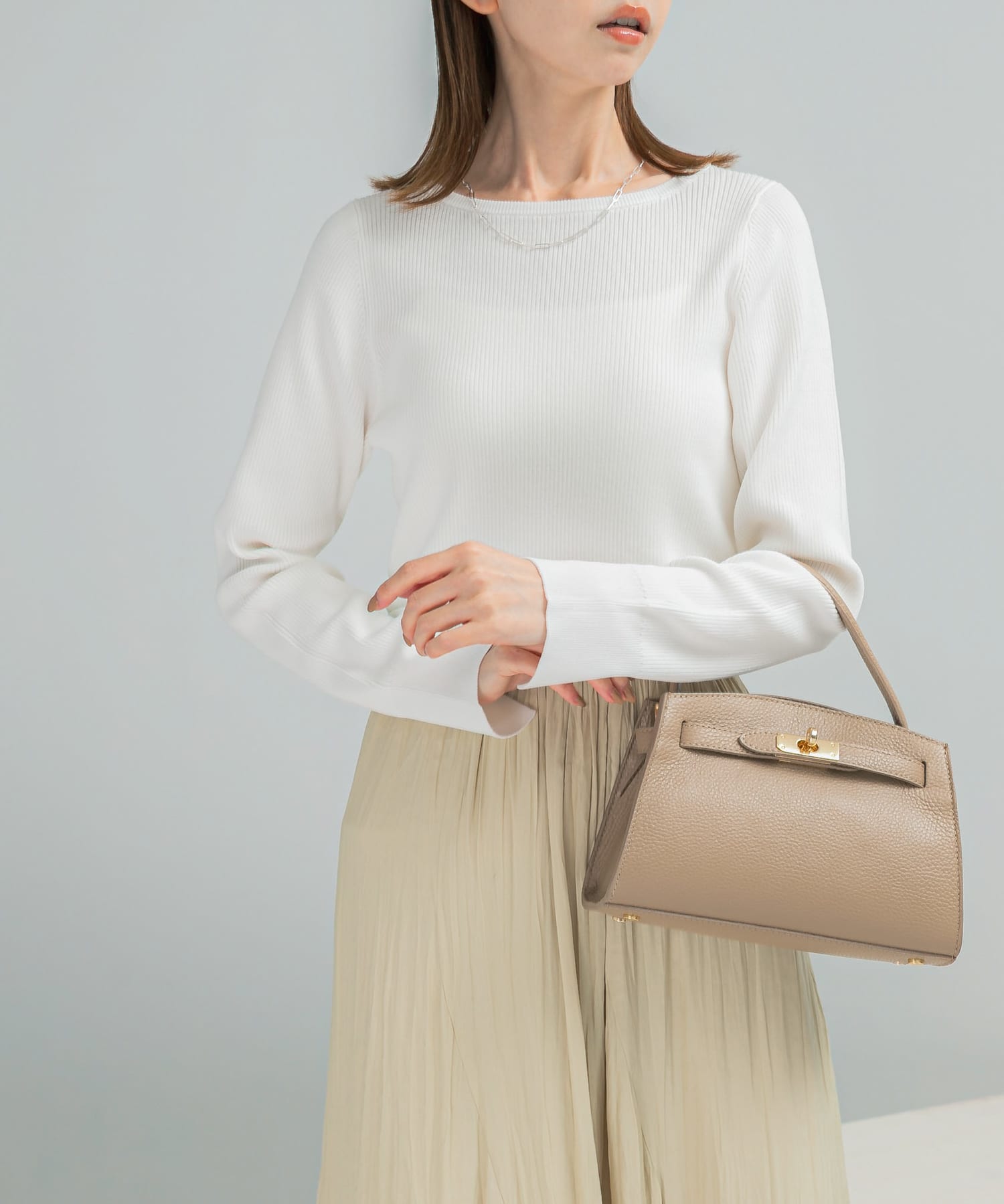 シルク混スリットスリーブリブニット