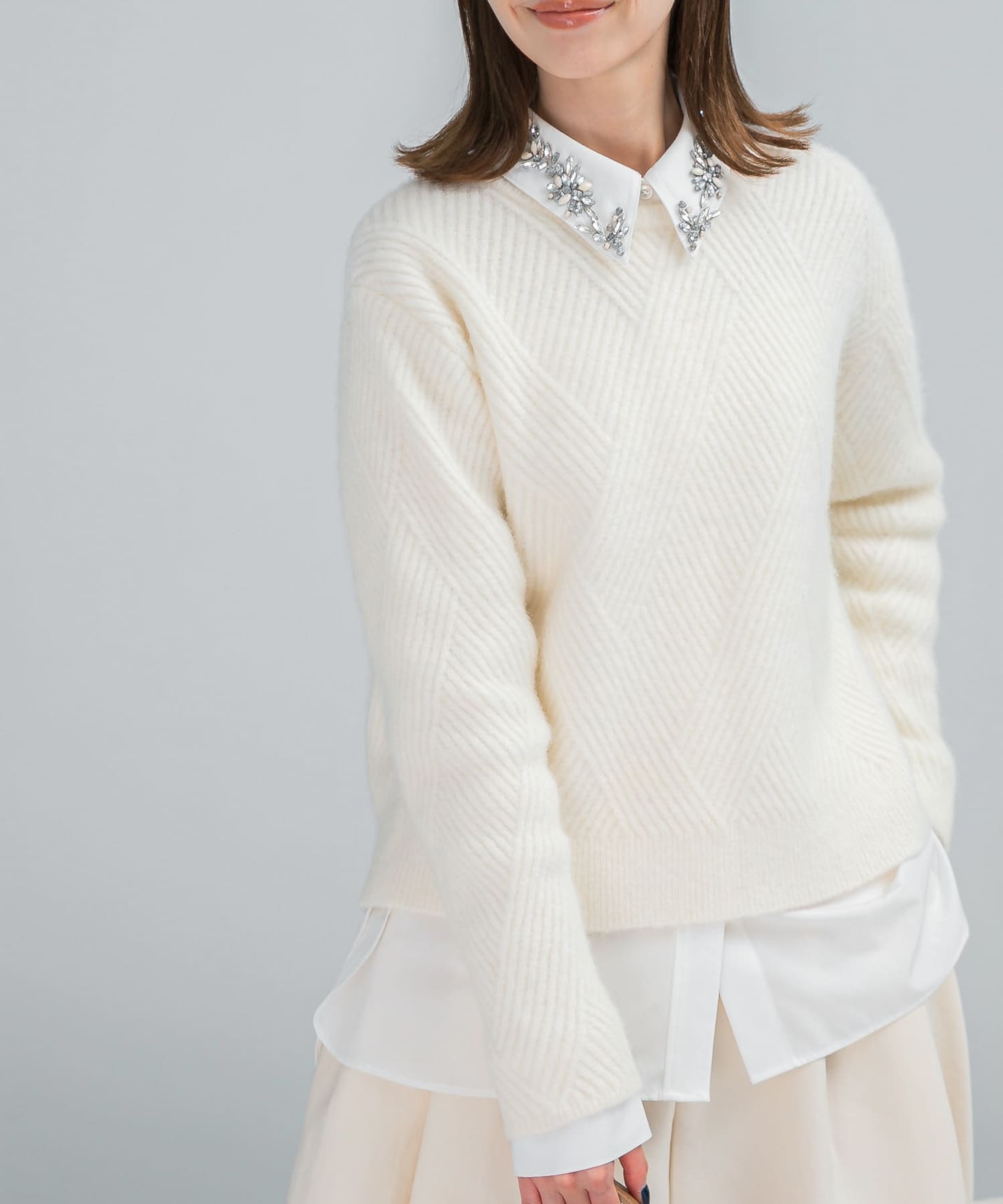 OFF WHITE