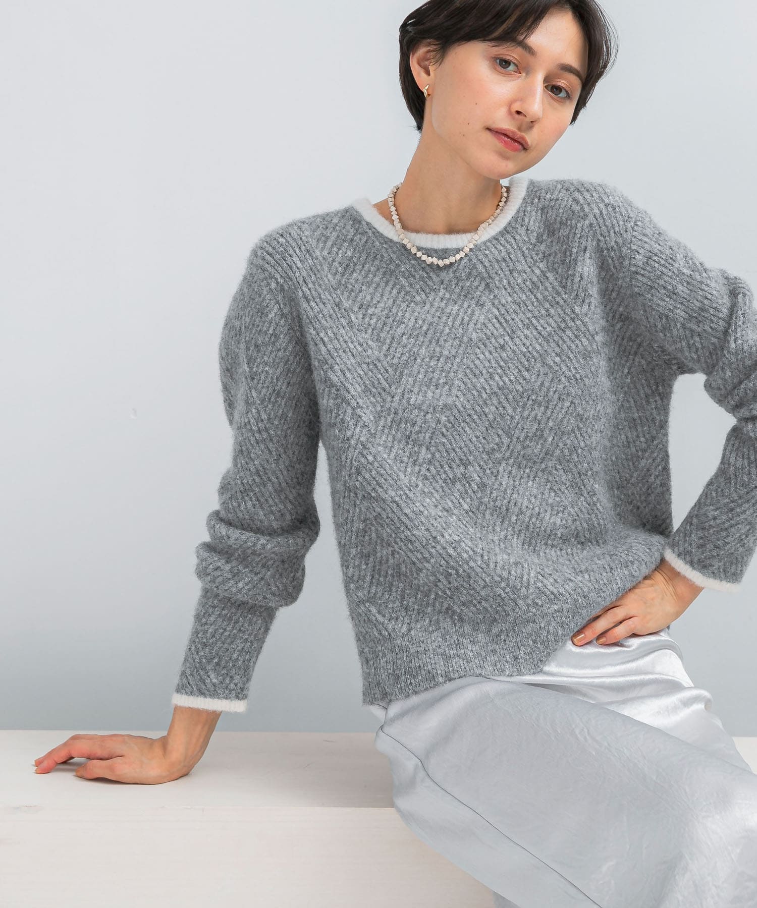 ダイヤ柄編ラメミックスニット