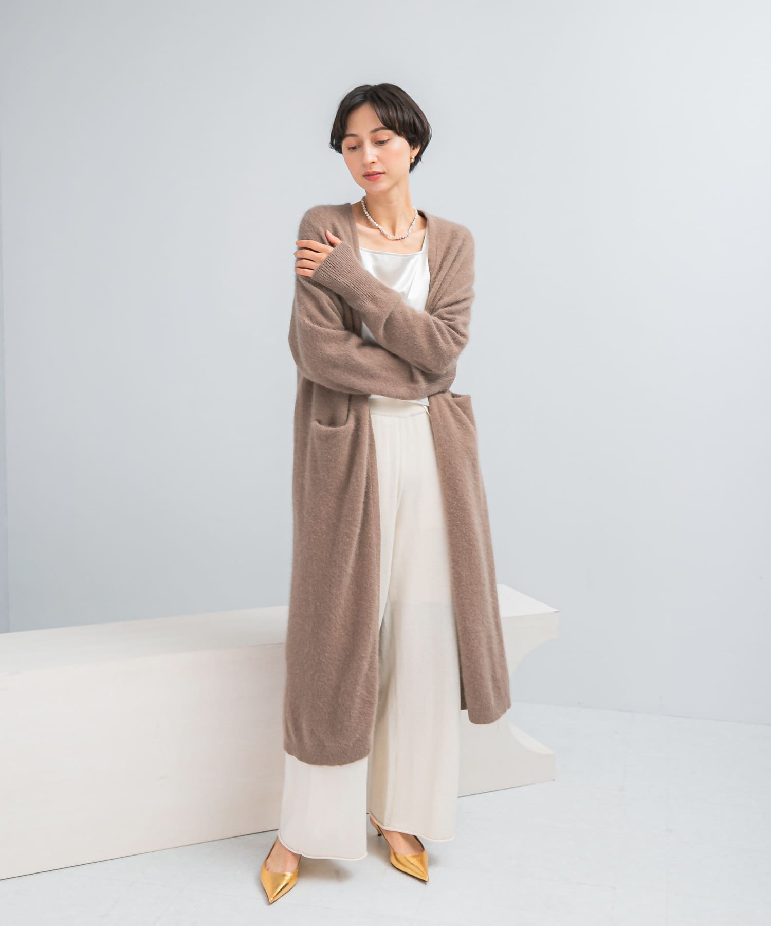 BEIGE