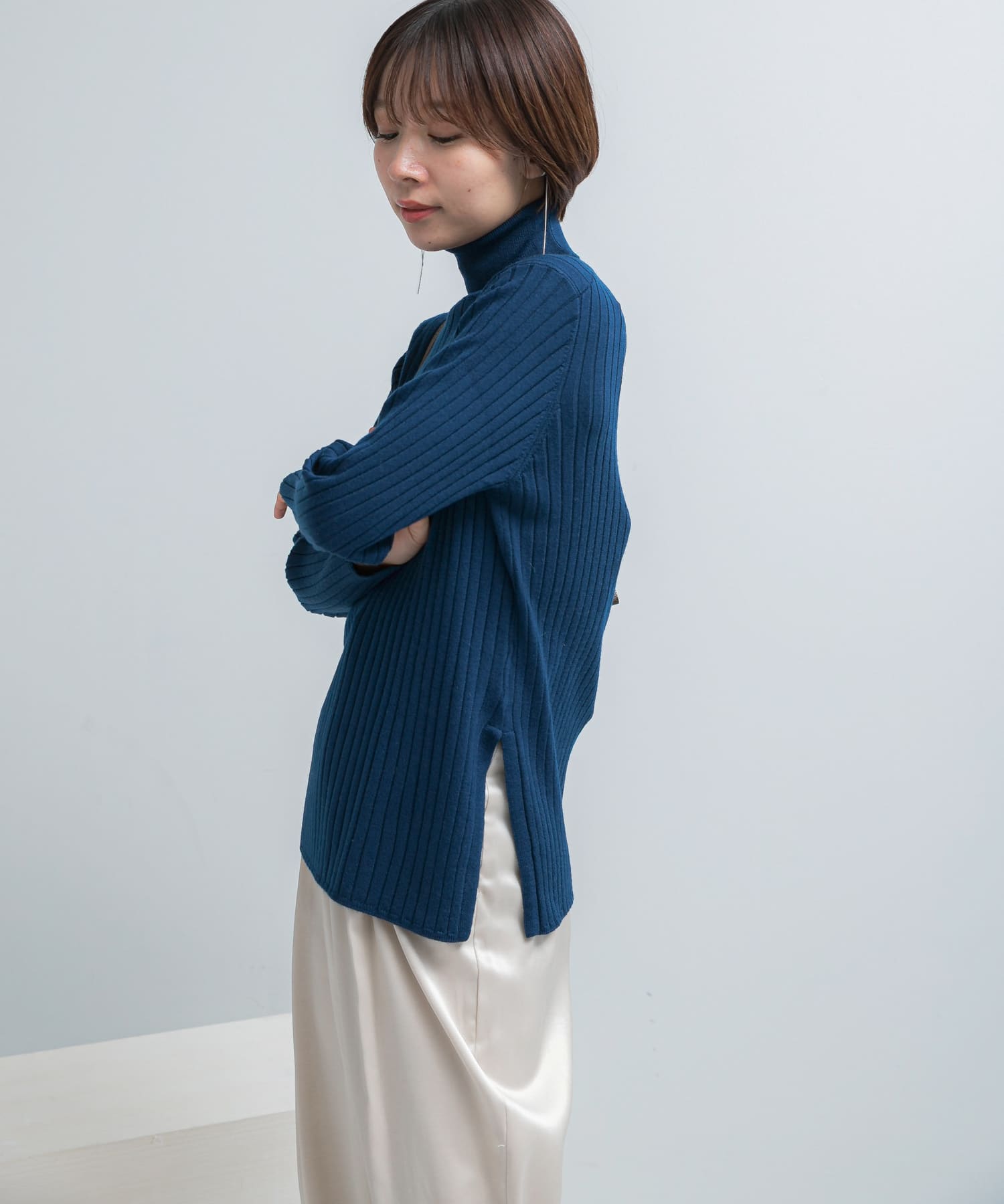 ROYAL BLUE
