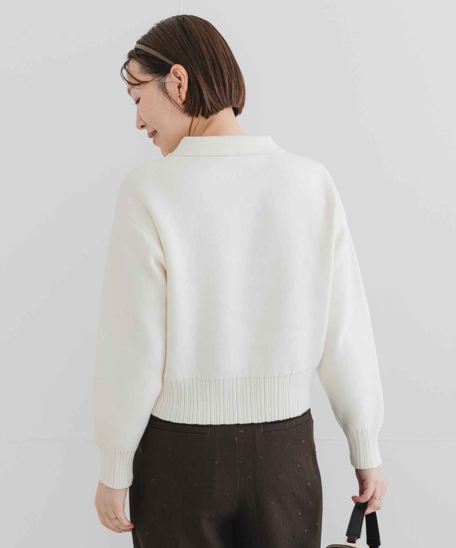OFF WHITE
