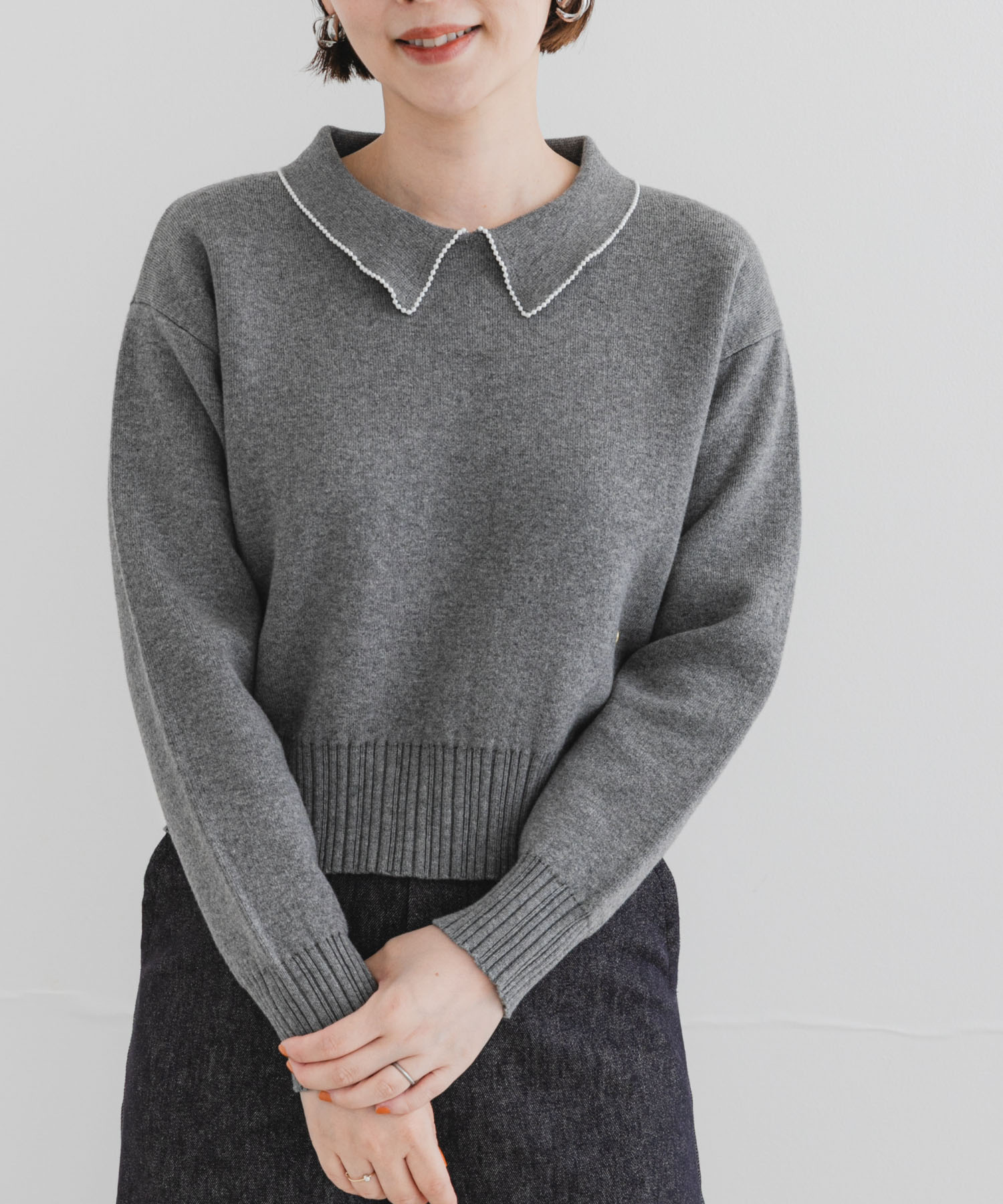 GRAY