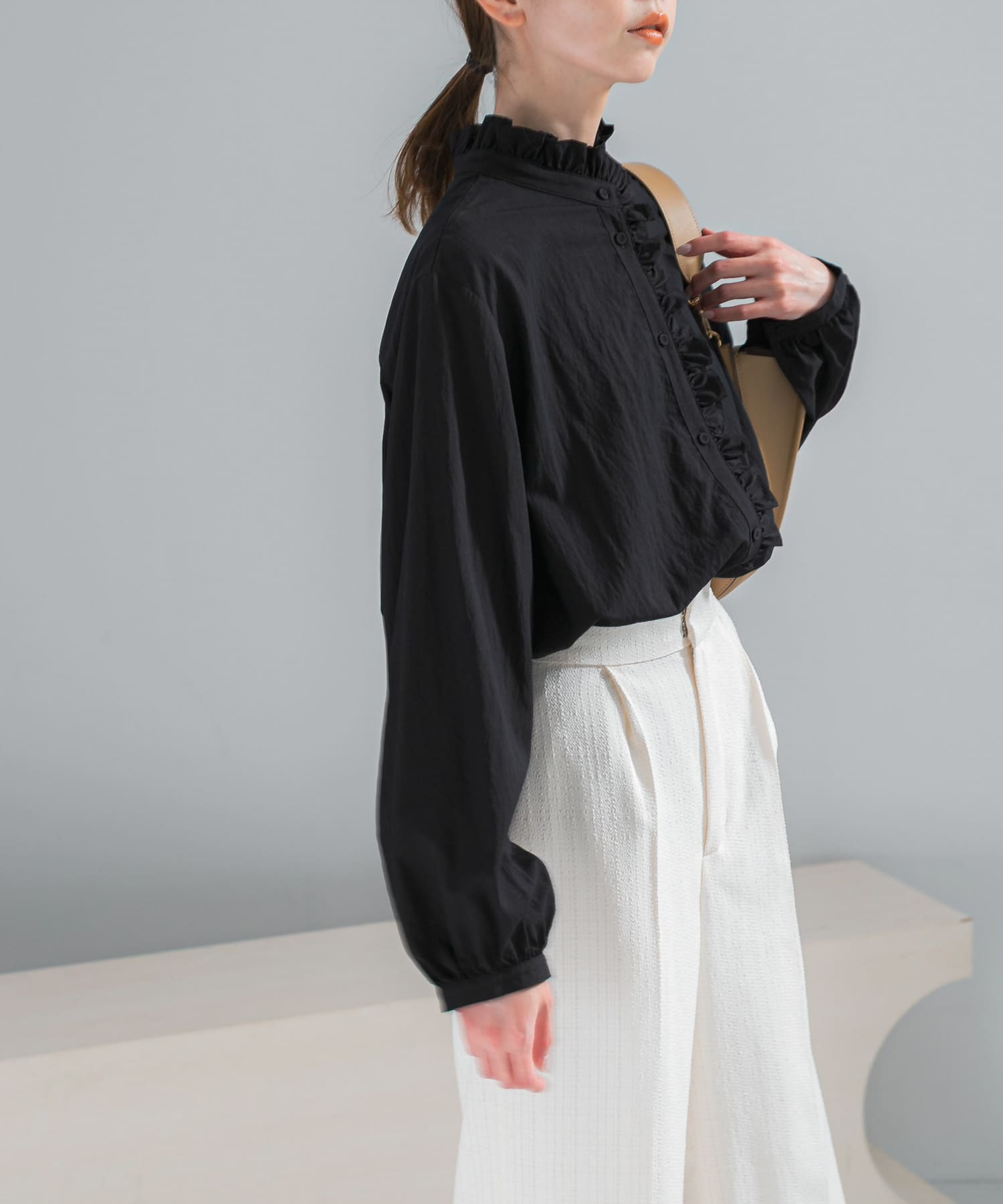 WEB限定』フリルスタンドカラーシャツ(Free DOT): トップス｜URBAN