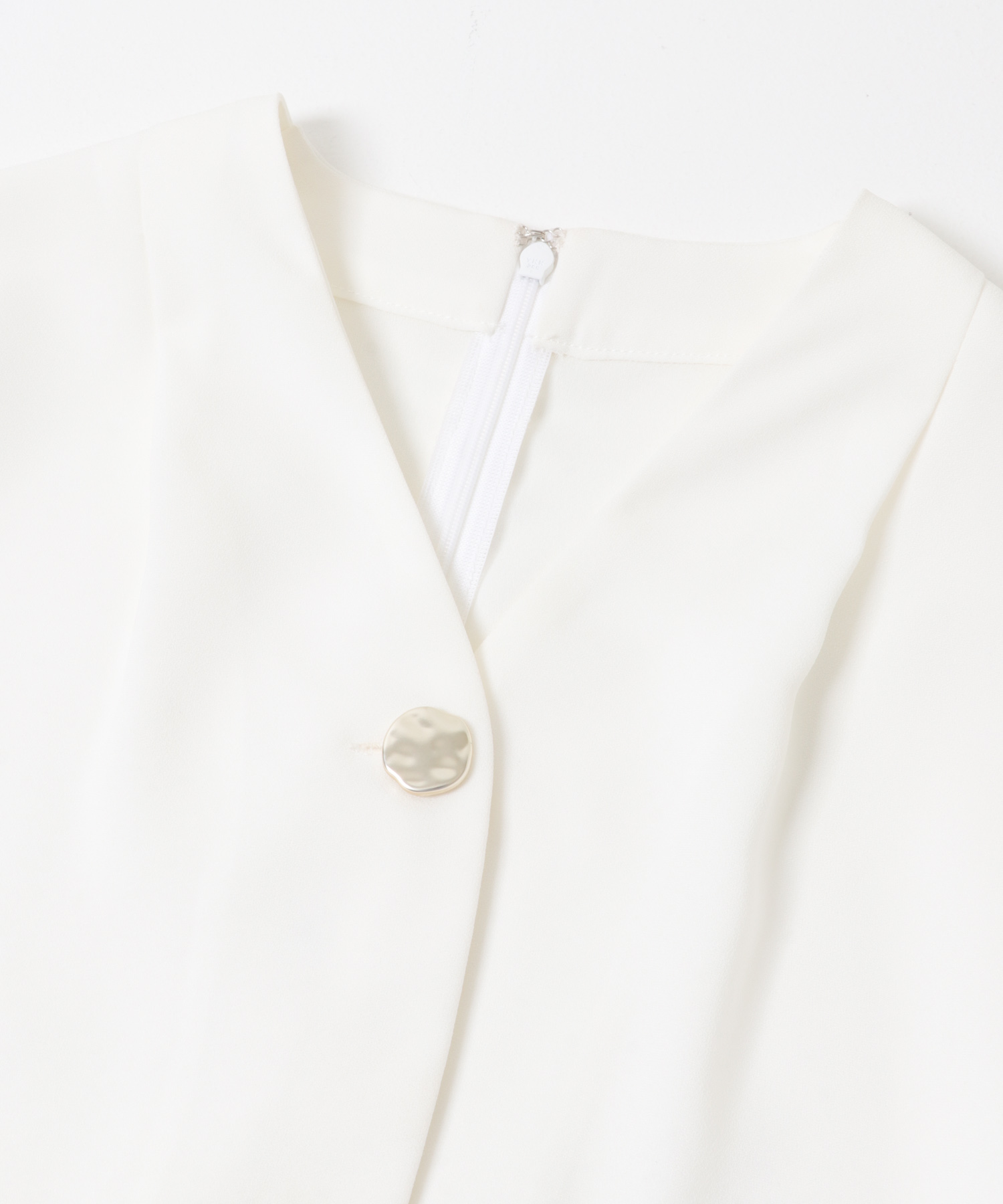Vネックボタンデザインブラウス WHITE FREE