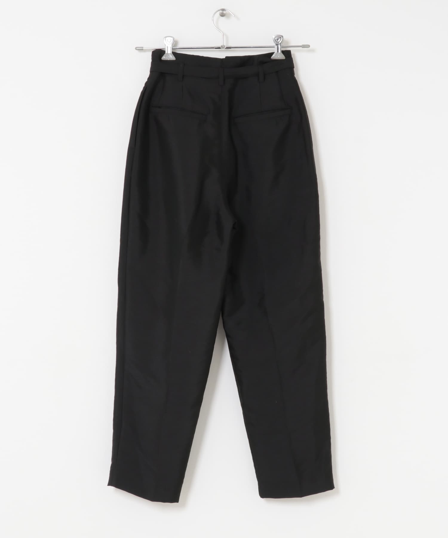 ハイウエストベルト付きテーパードパンツ BLACK 36