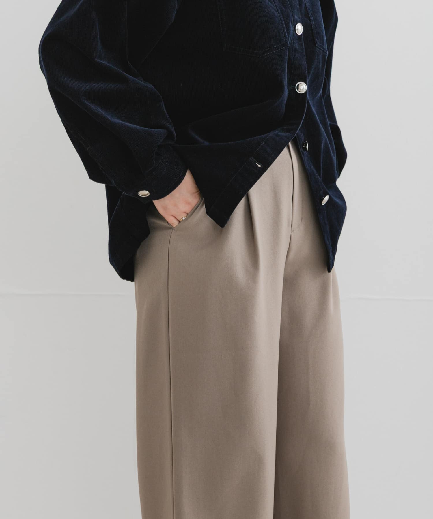 身長：164cm サイズ：38