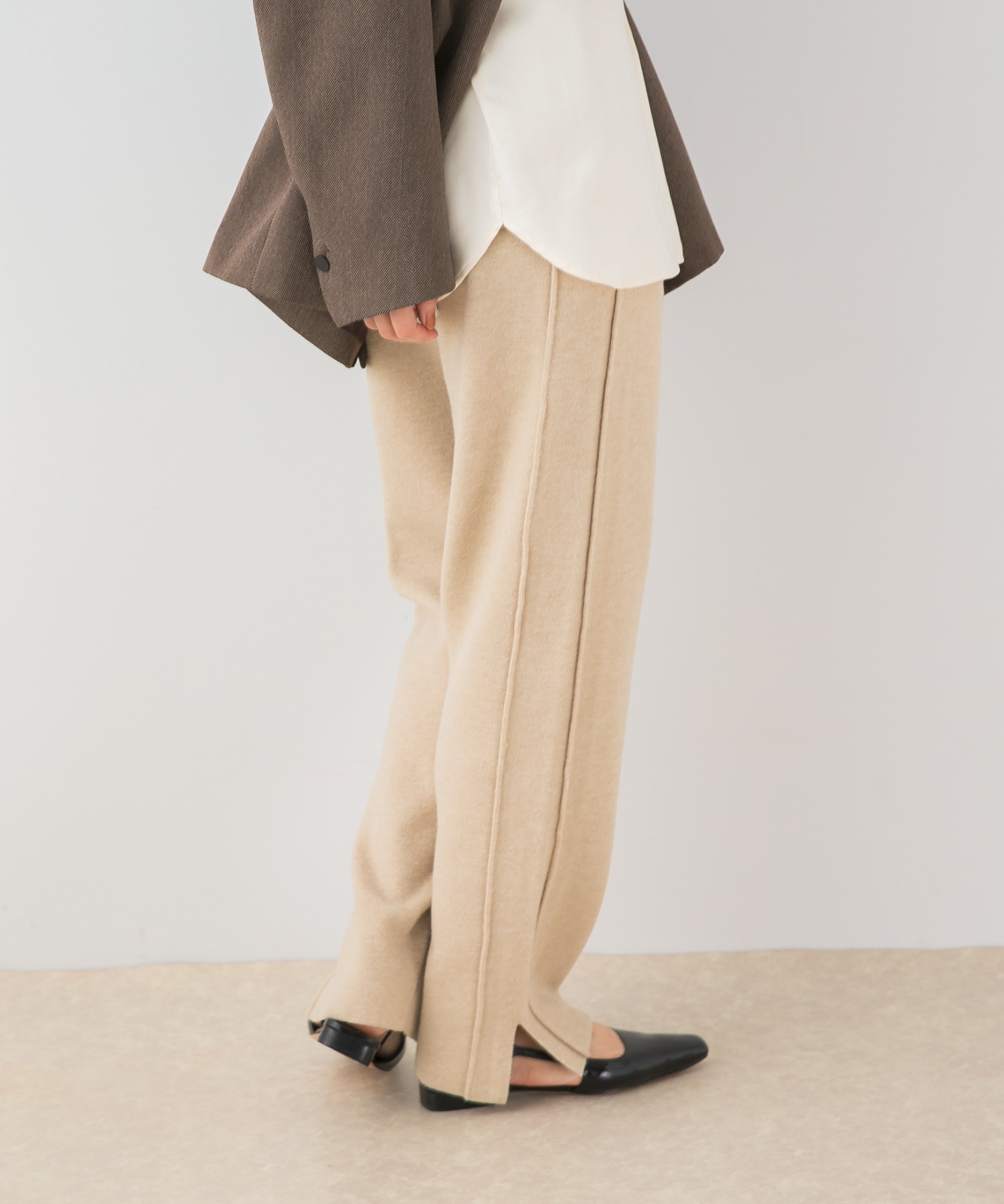 L/BEIGE