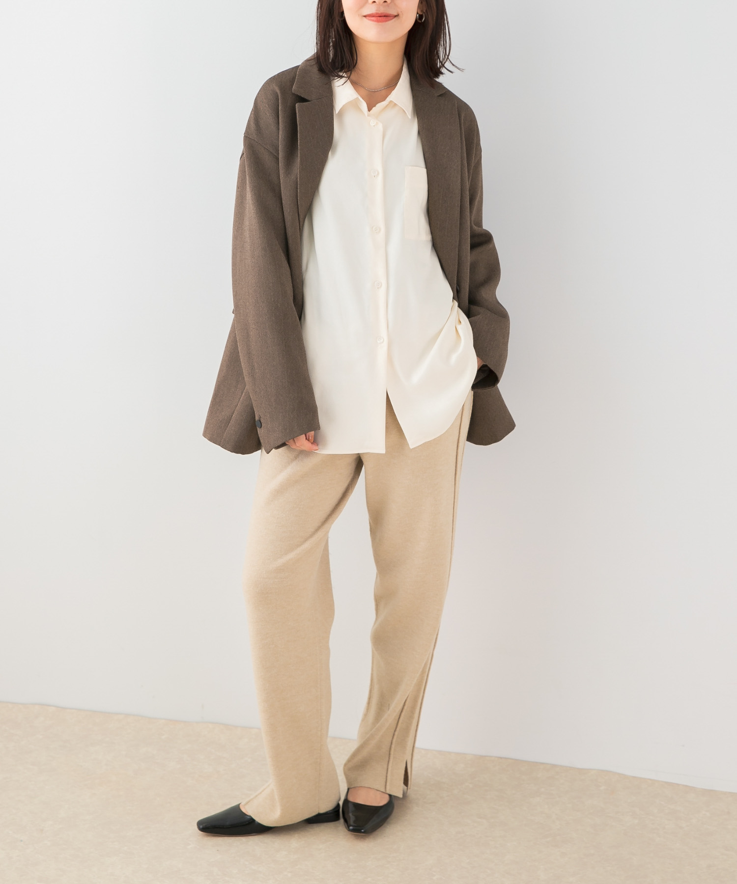 L/BEIGE