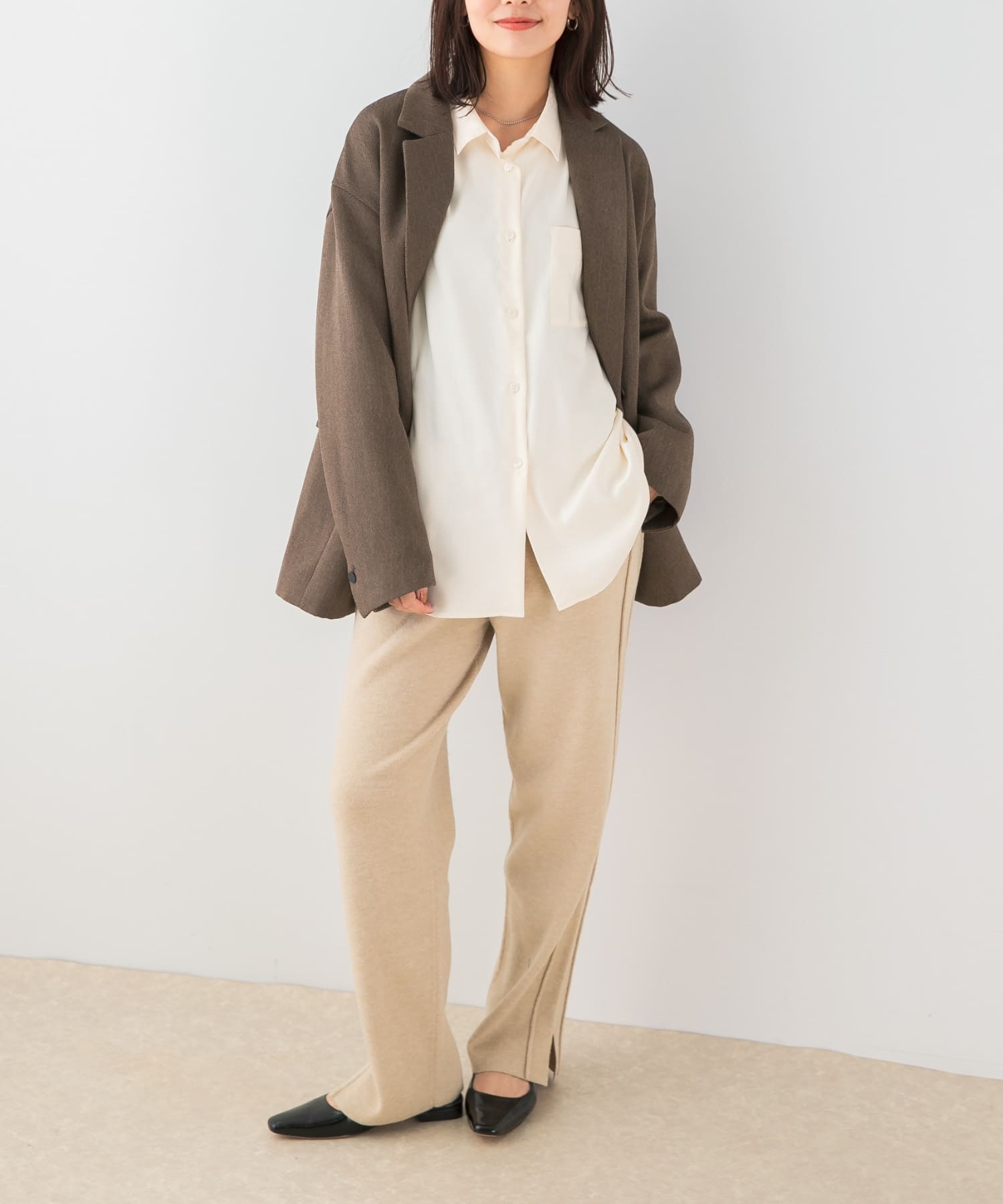 L/BEIGE