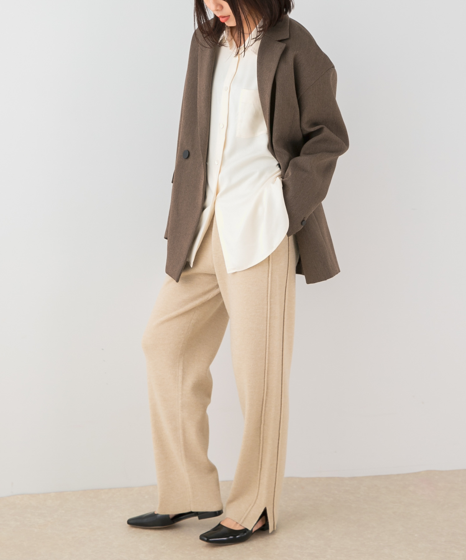 L/BEIGE