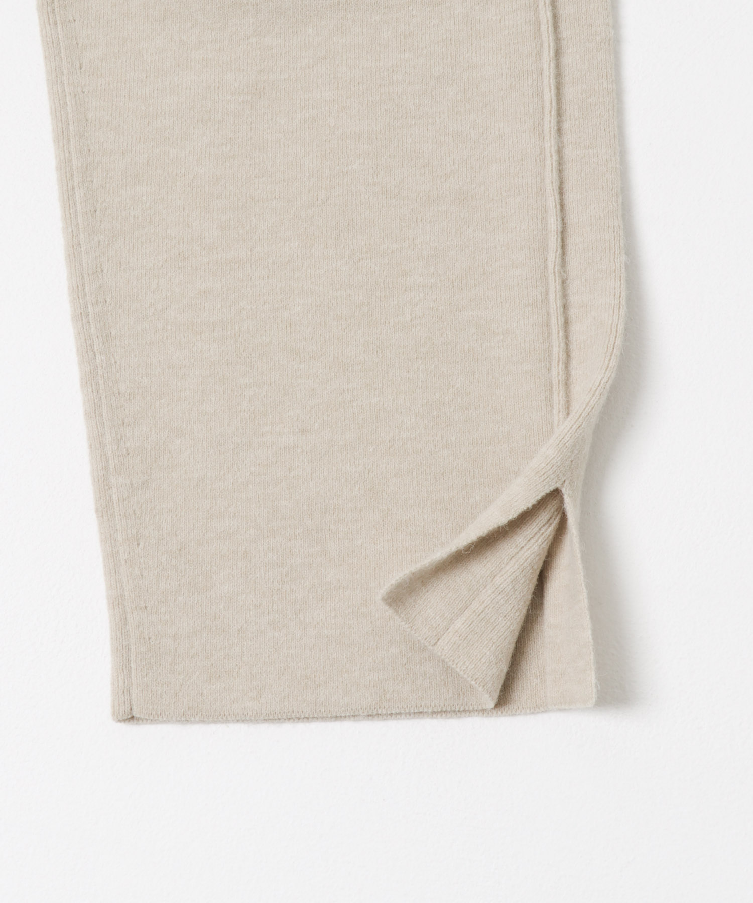L/BEIGE