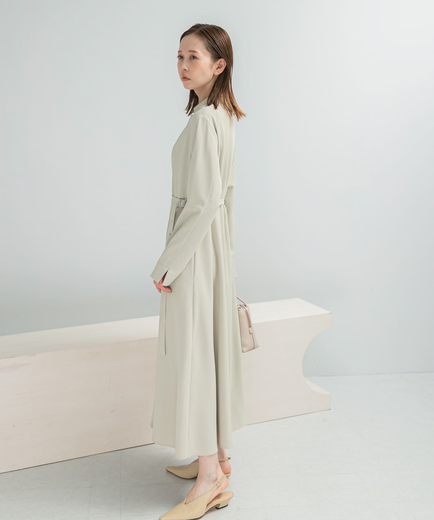 L/BEIGE