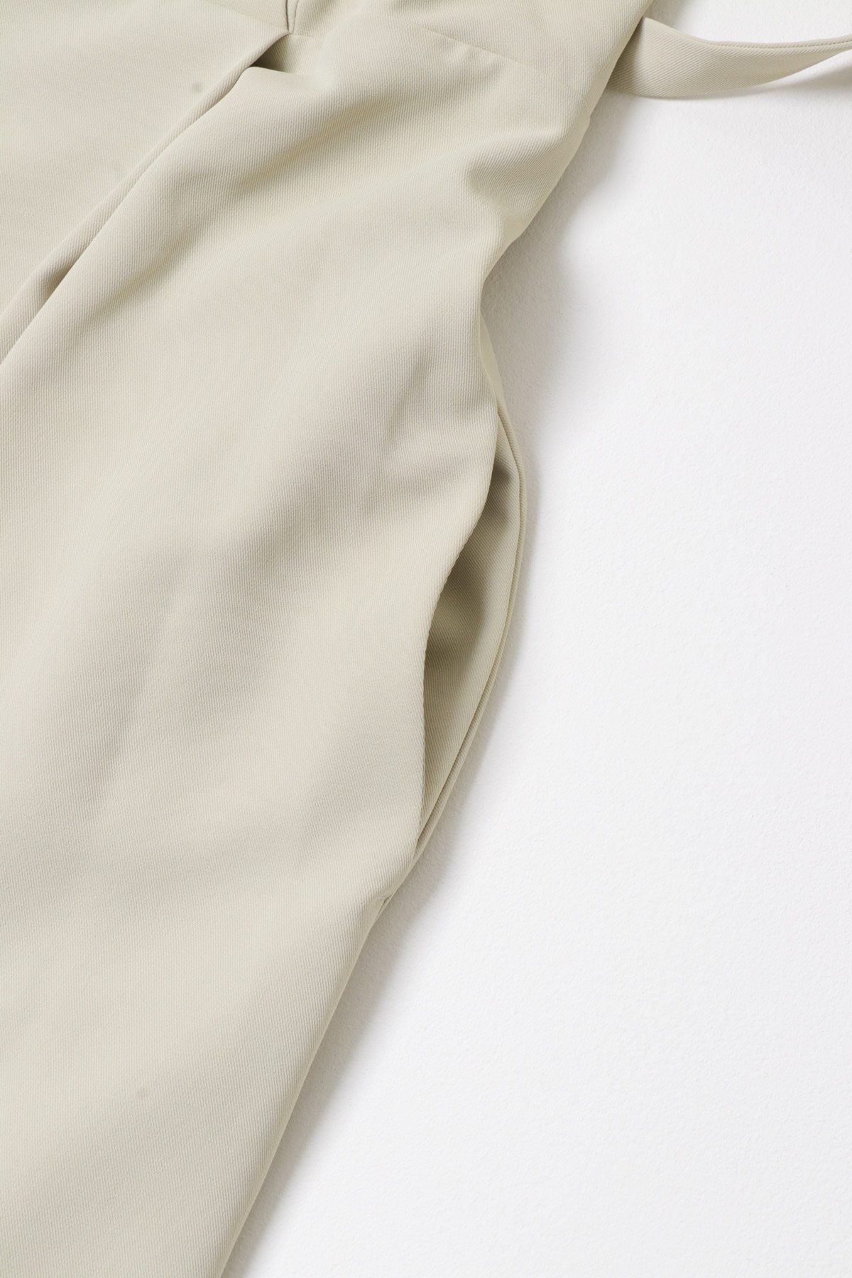 L/BEIGE
