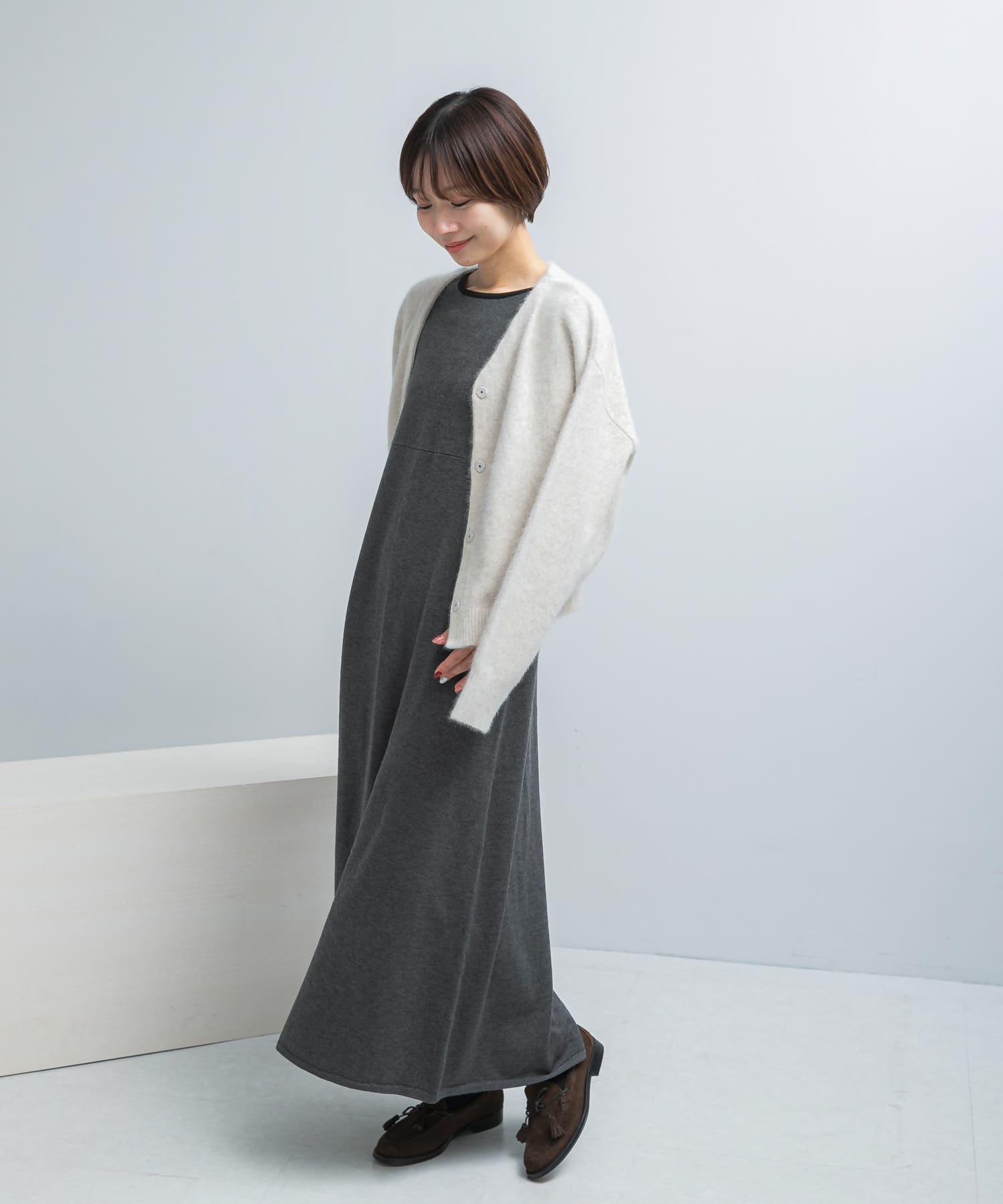 ウォシャブルフレアシルエットニットワンピース