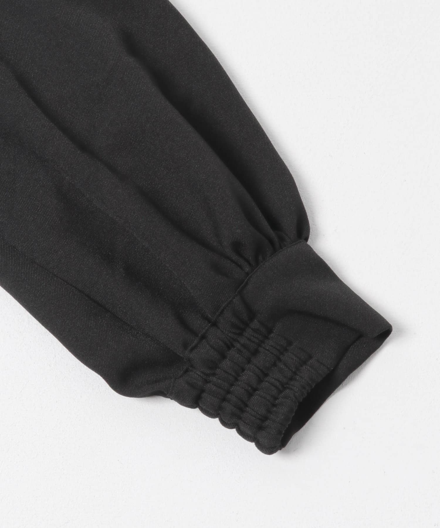 『UR TECH SMOOTHLUXE』F by ROSSO　ハーフZIPジャンプスーツ BLACK 36