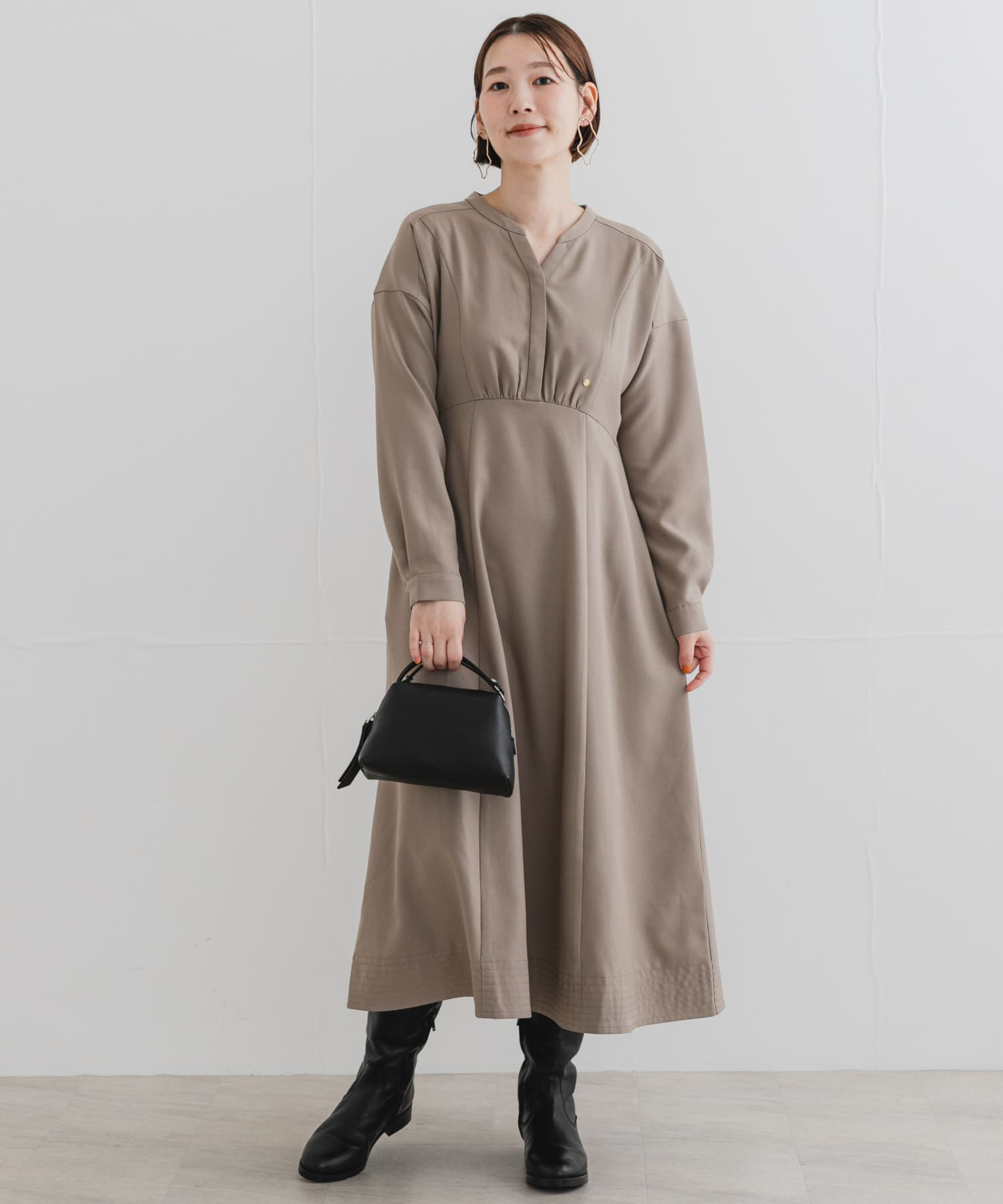 身長：164cm サイズ：38