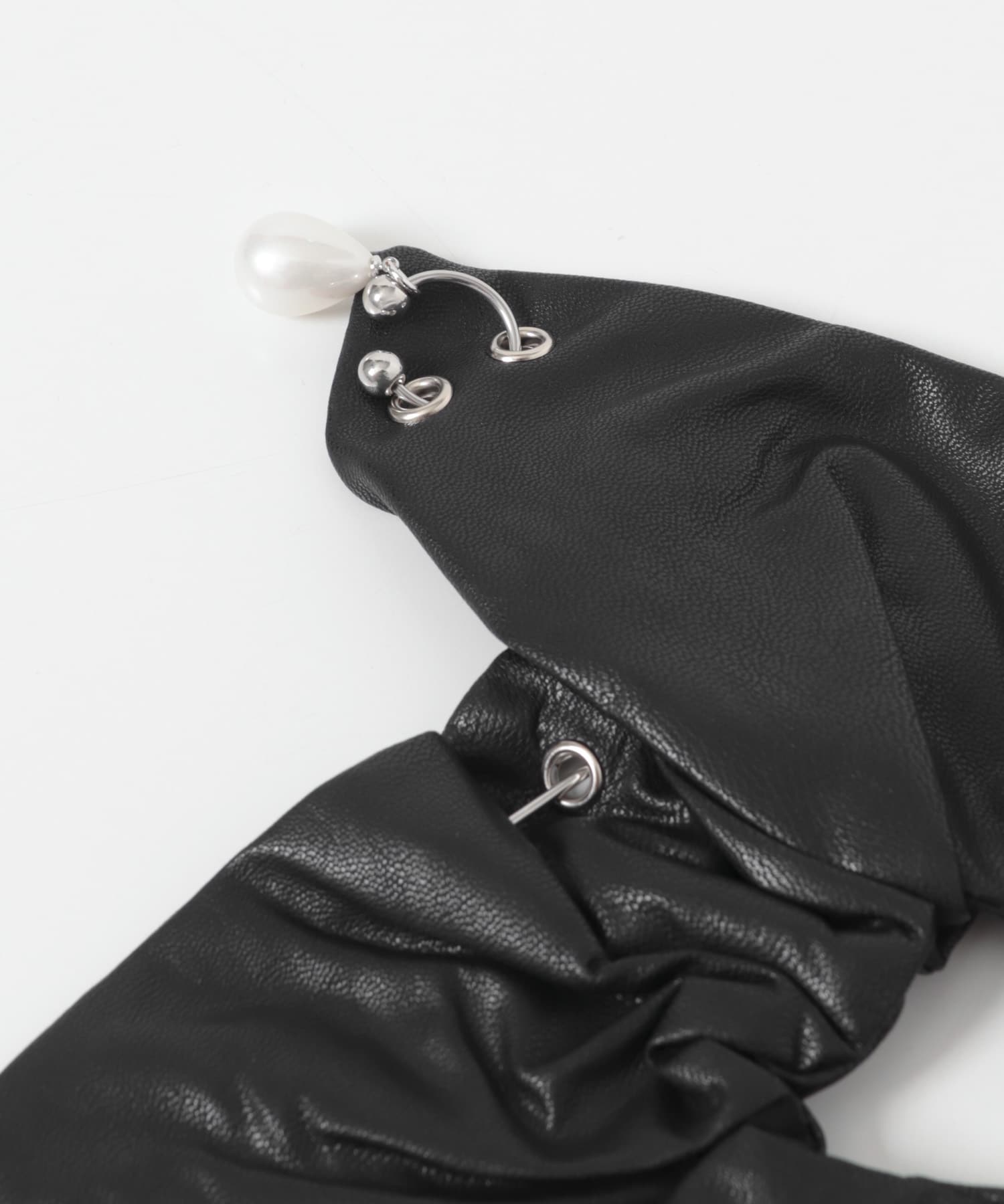 heyep　F Leather Piercing Scrunchie BLACK -