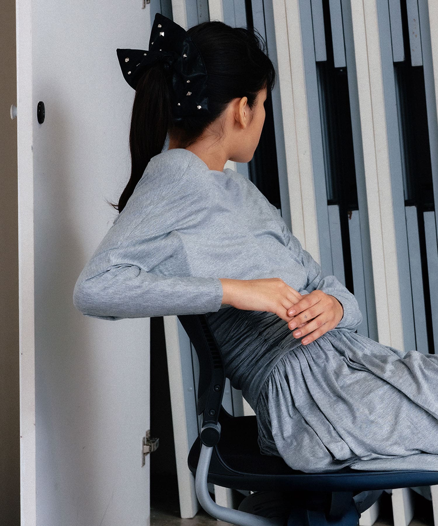 heyep　Faux Leather Studded Scrunchie