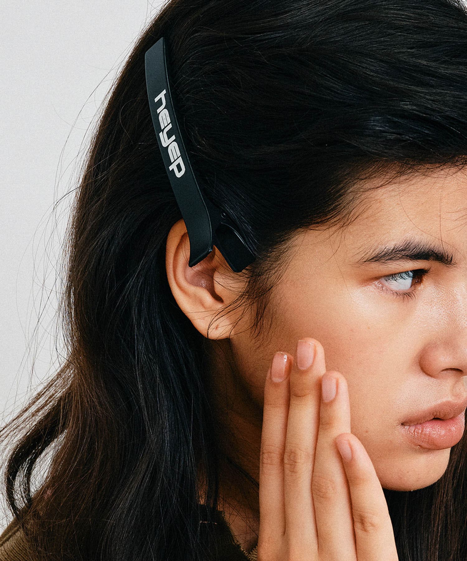 heyep　New Logo Hair Clips-Large BLACK -