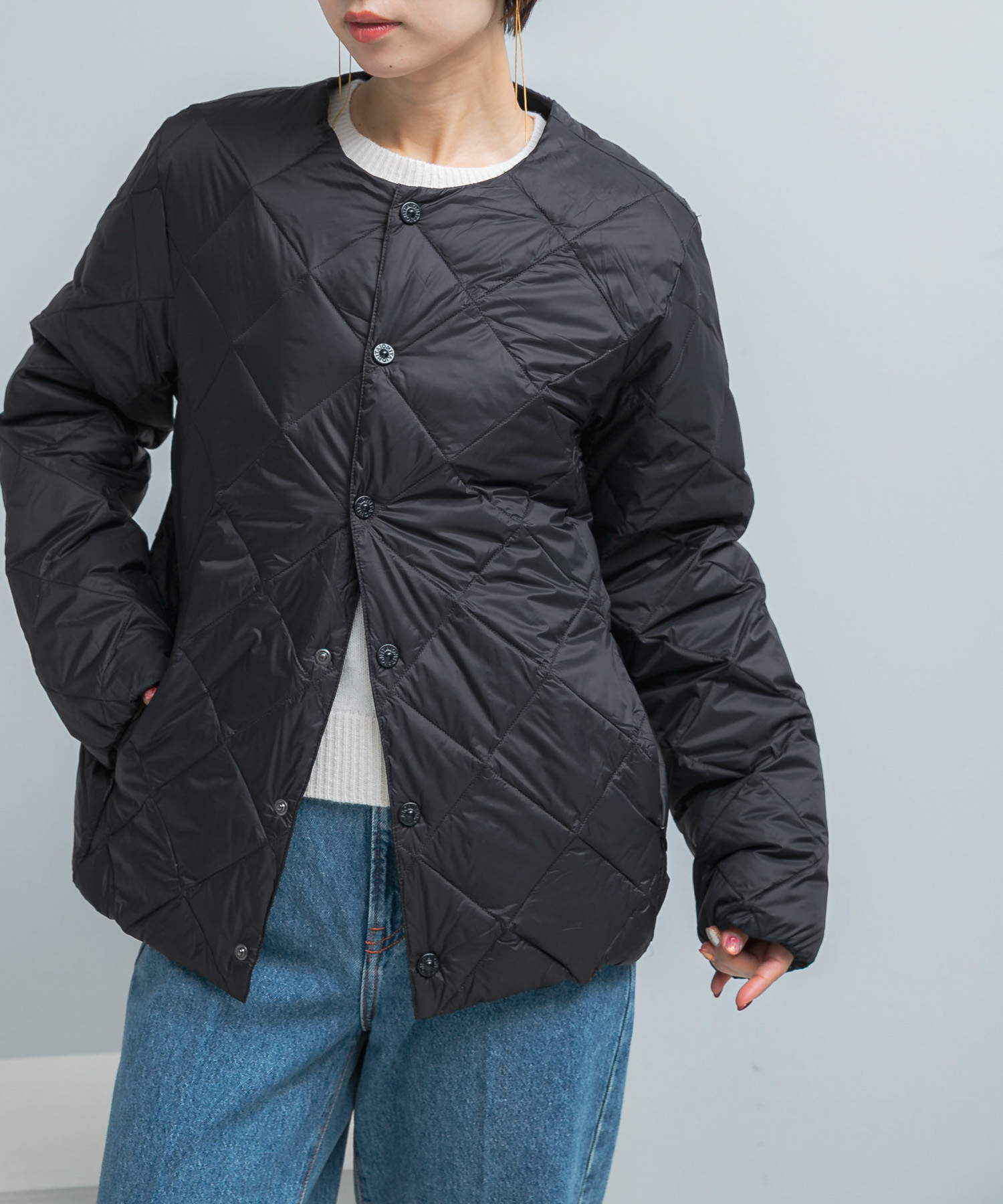 TAION　CREW NECK DOWN JACKET