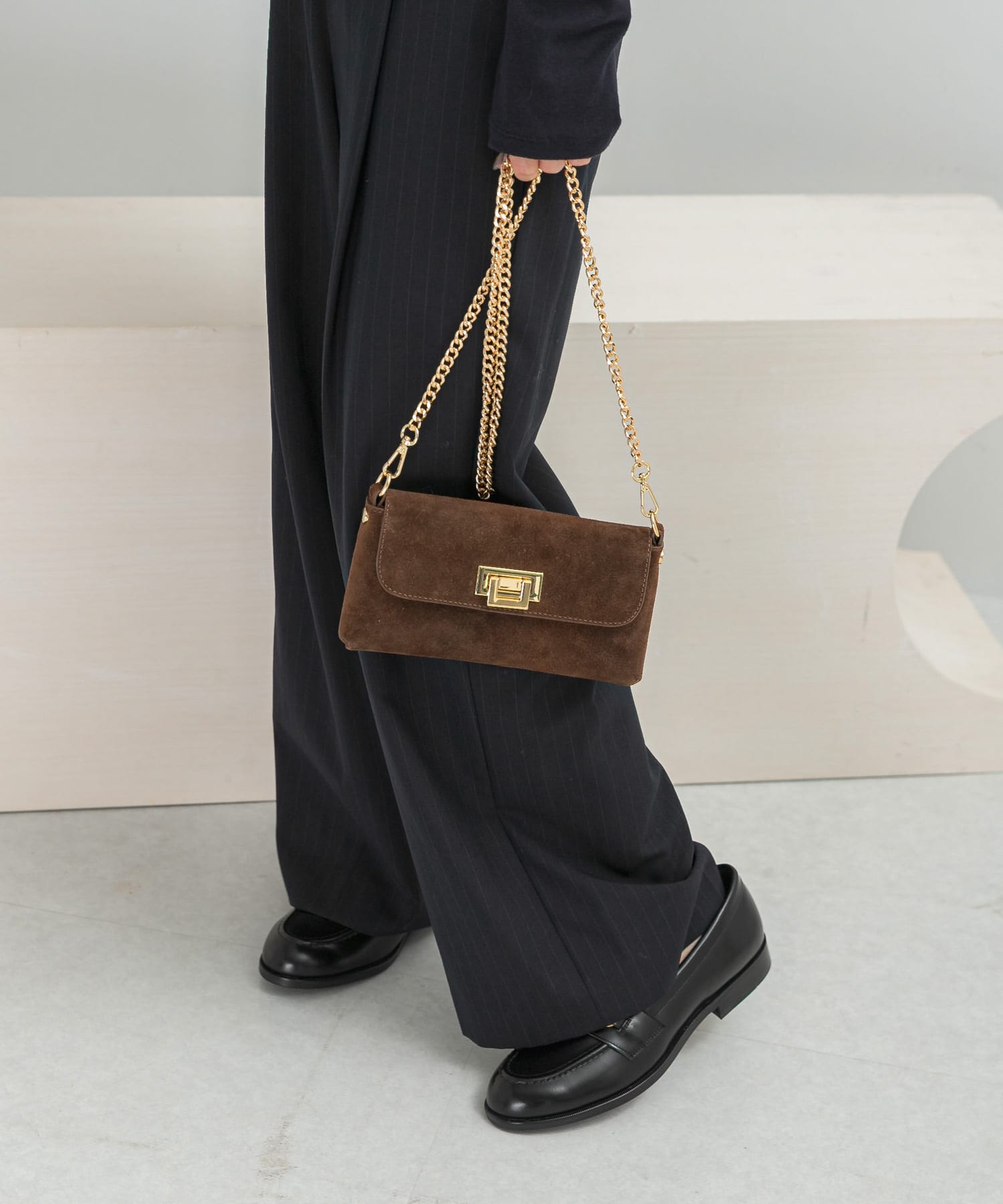 AULENTTI　スエードチェーンBAG MARRON Free