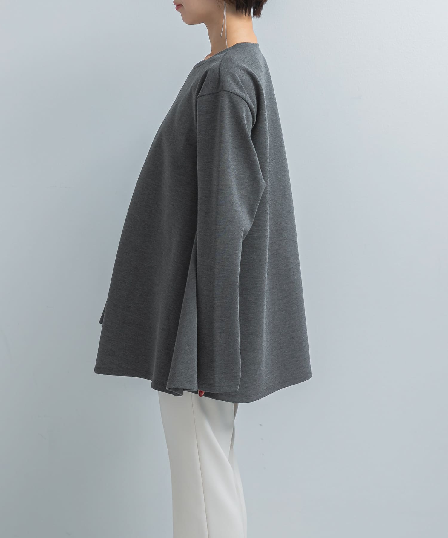 ELENDEEK　ASYME HEM LONG SL CUT AND SEWN GRY Free