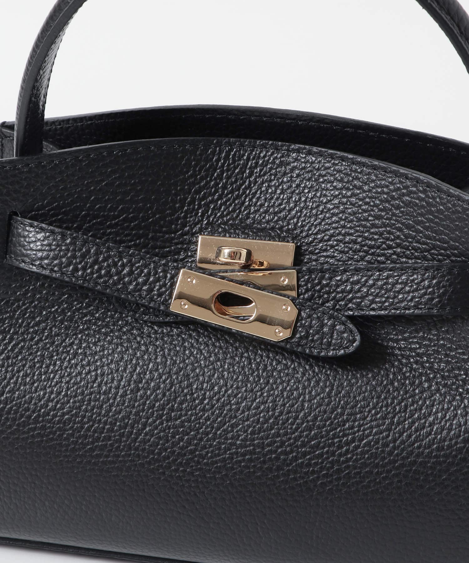 AULENTTI　キーベルト付きミニハンドBAG NERO Free