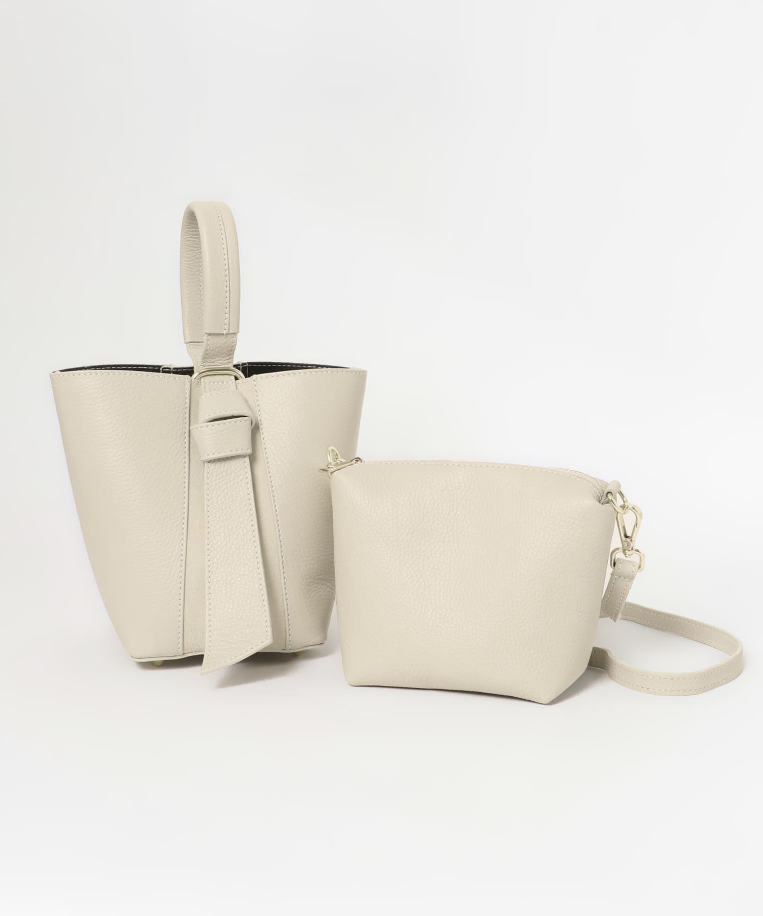 AULENTTI　BAG