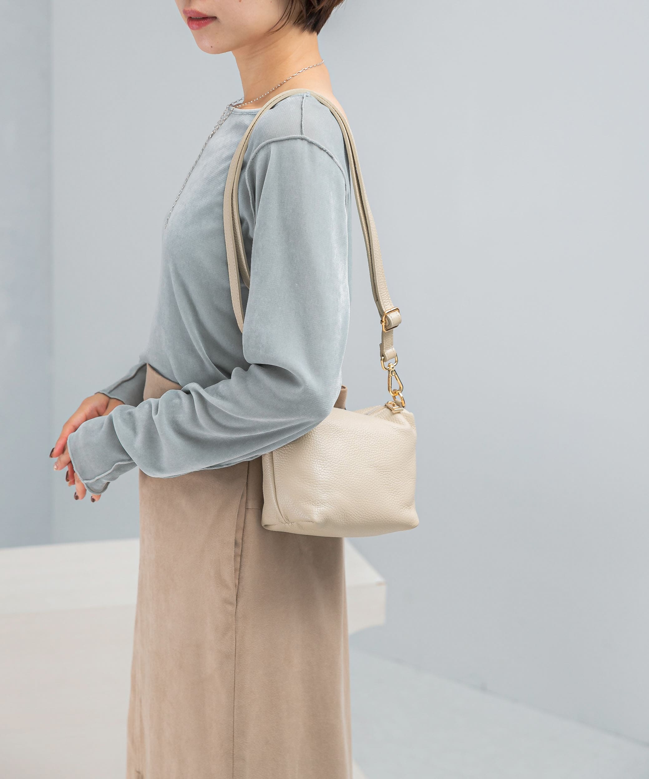 AULENTTI　BAG BEIGE -