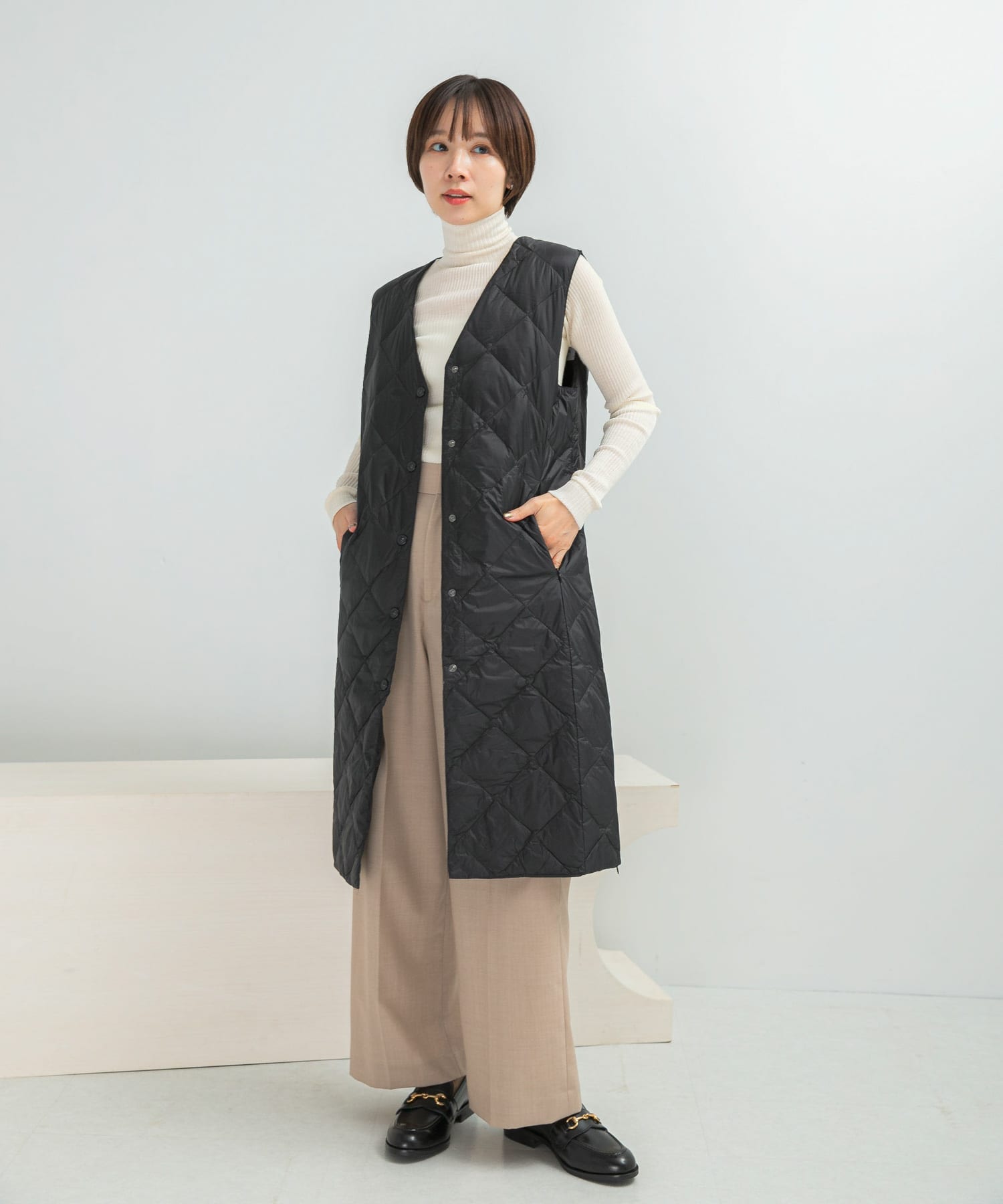 TAION　VNECK LONG DOWN GILET