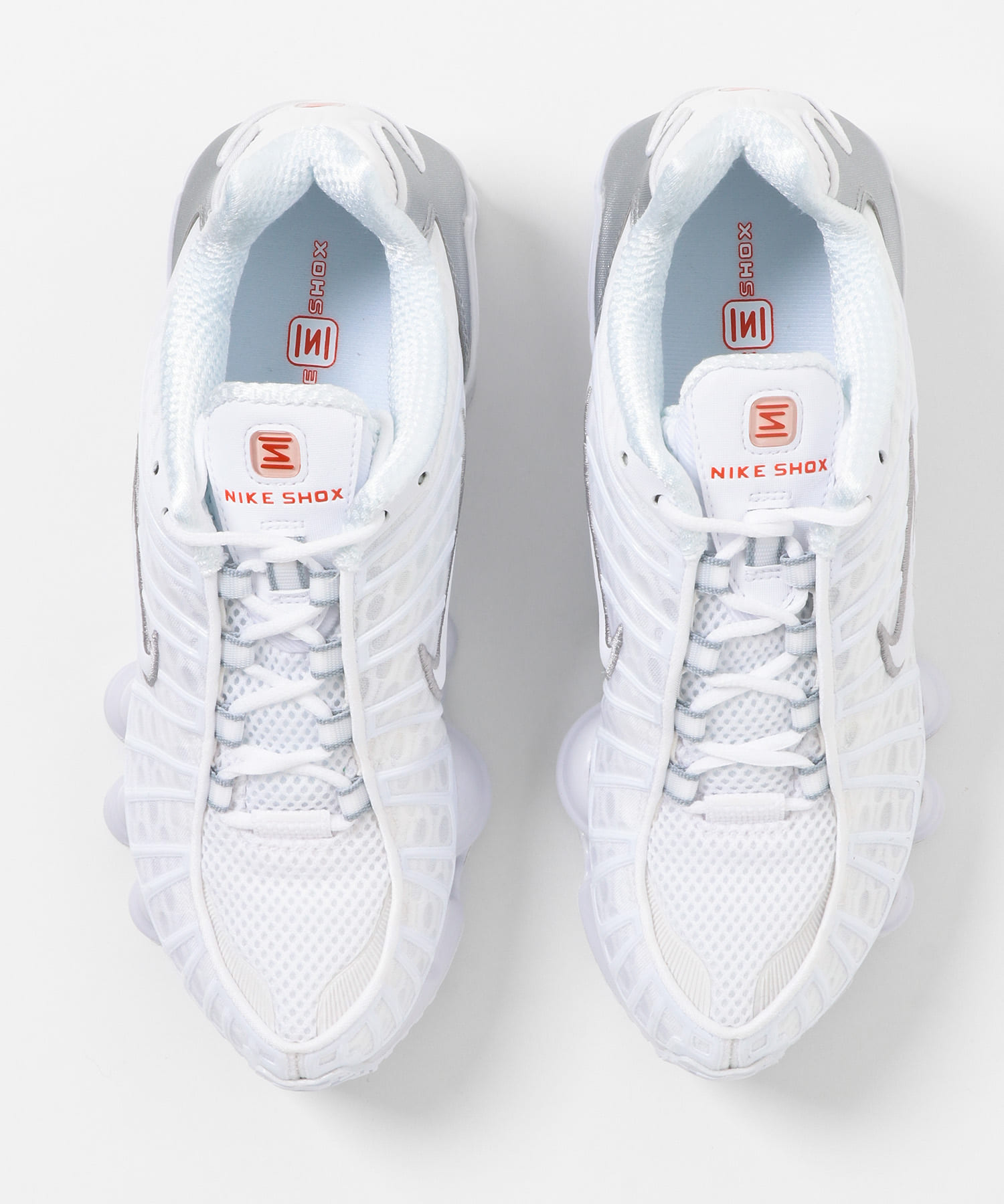 NIKE　ウィメンズショックスTL 100ホワイト 23