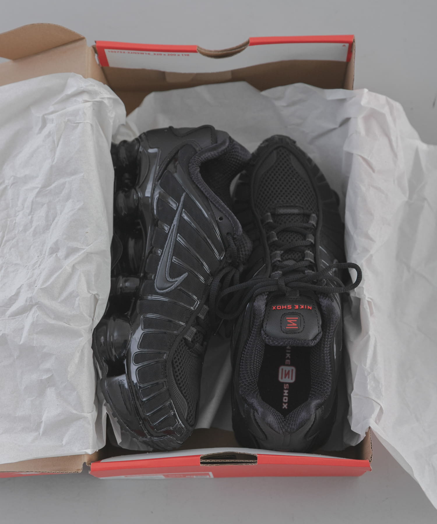 NIKE ウィメンズショックスTL(23 002ブラック): シューズ｜URBAN