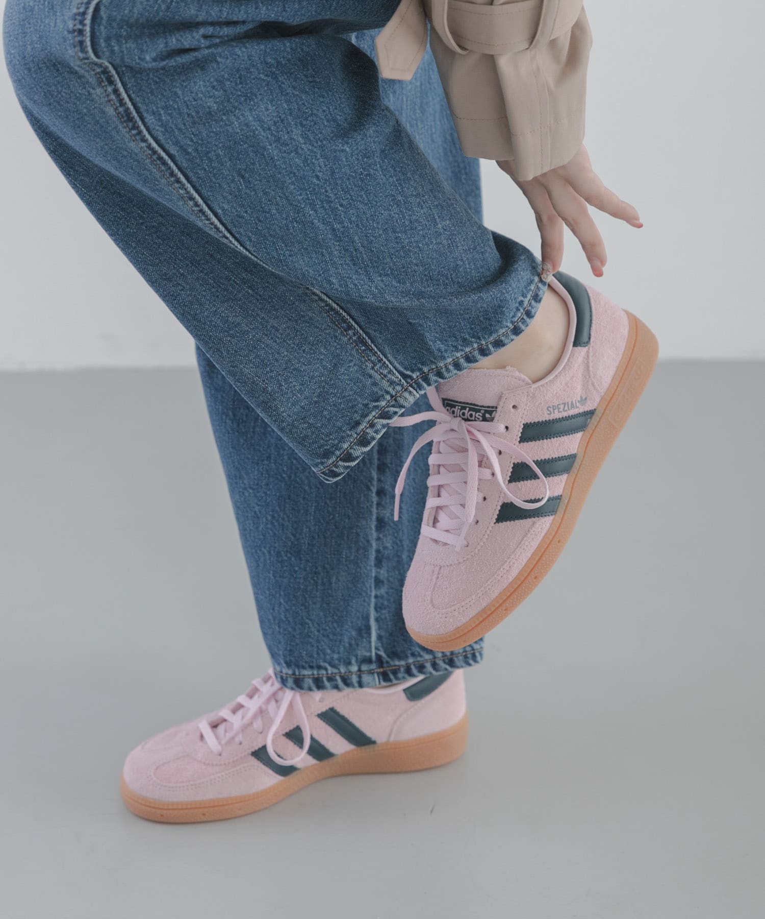 adidas HANDBALL SPEZIAL W(23 クリアピンク): シューズ｜URBAN