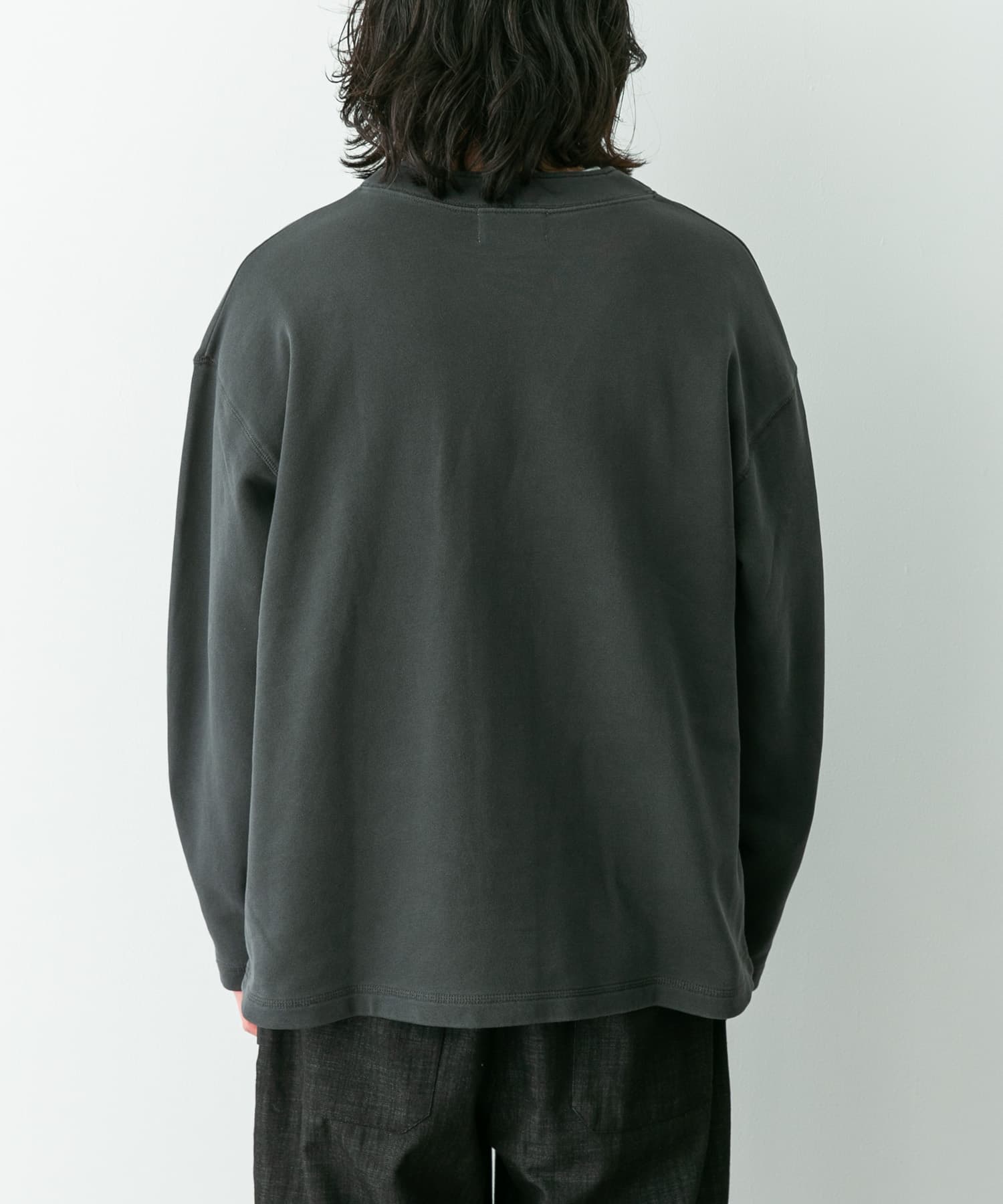 身長：180cm 体重：60kg サイズ：L