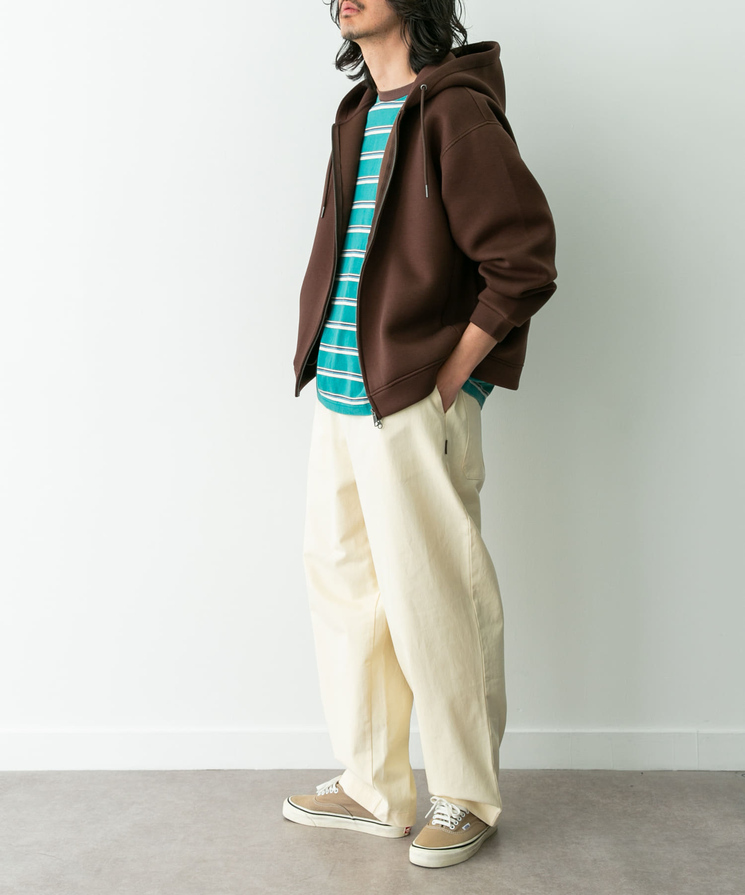 身長：180cm 体重：60kg サイズ：L