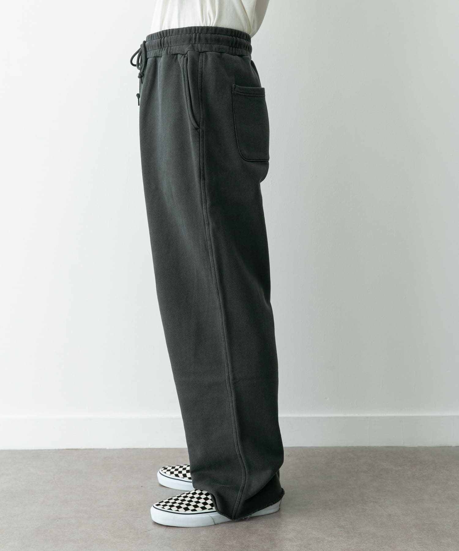 身長：180cm 体重：60kg サイズ：L