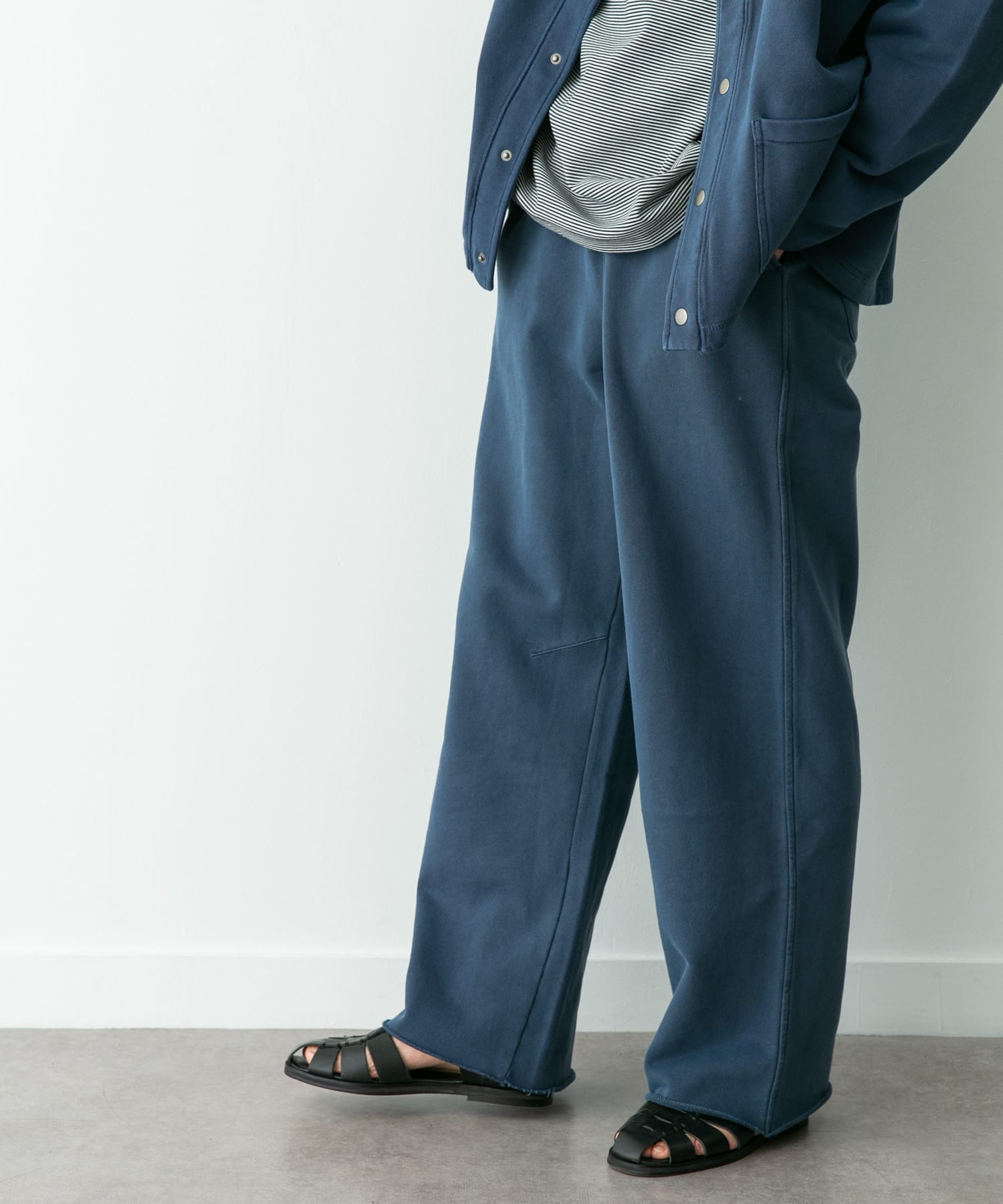 身長：180cm 体重：60kg サイズ：L