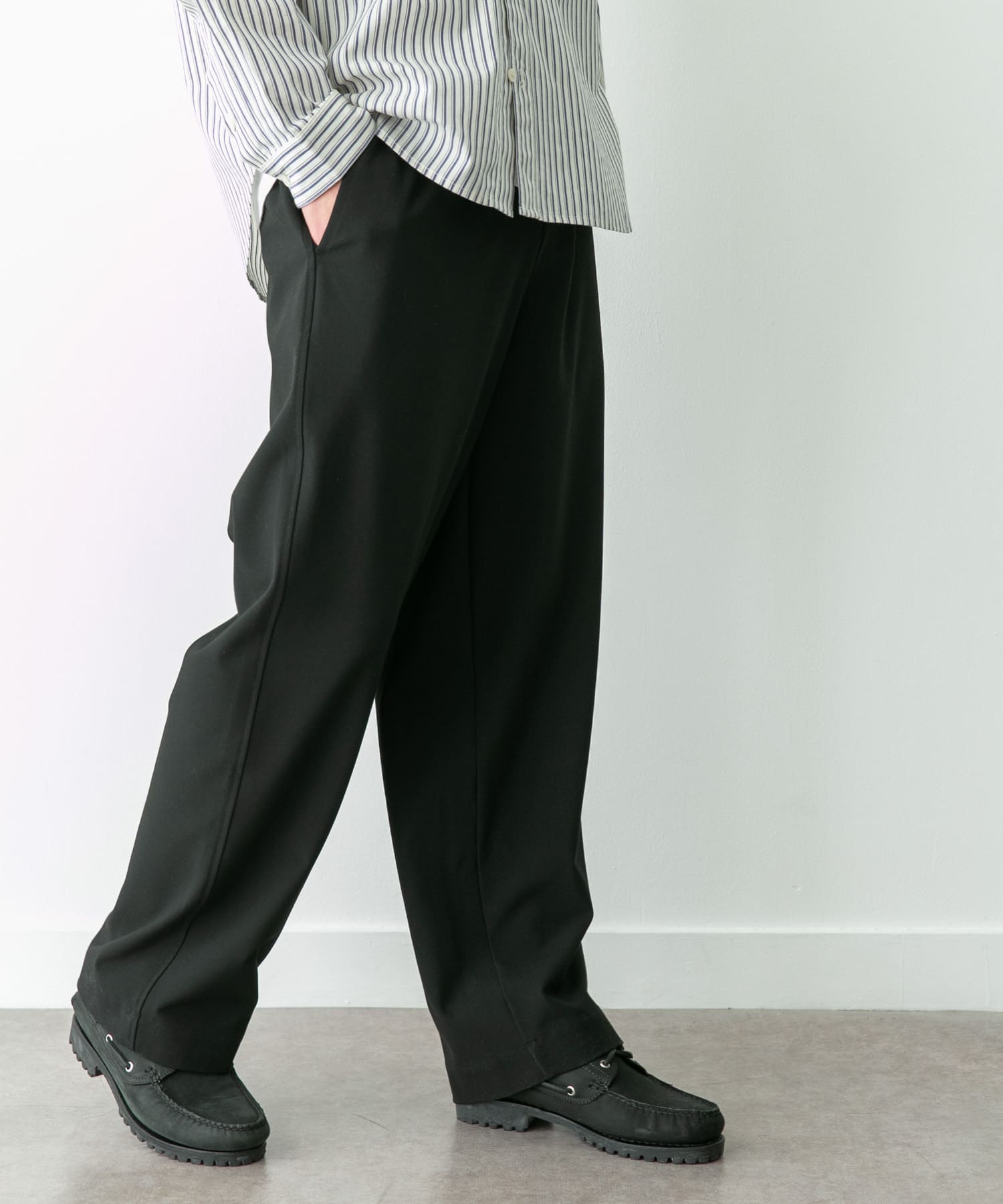 ハイスペワイドストレートイージーパンツ ブラック S