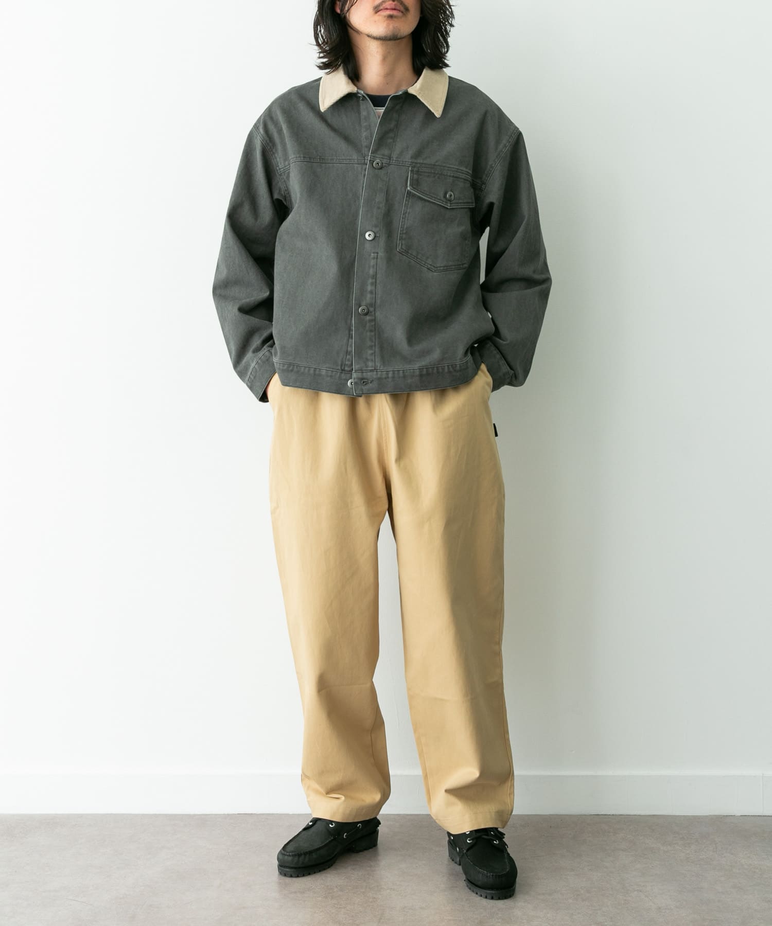 身長：180cm 体重 : 60kg サイズ：L