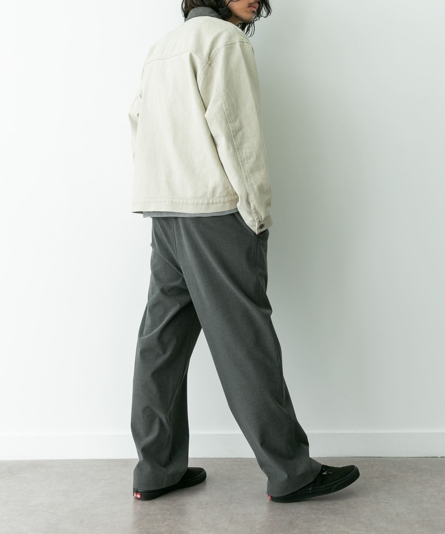 身長：180cm 体重：60kg サイズ：L